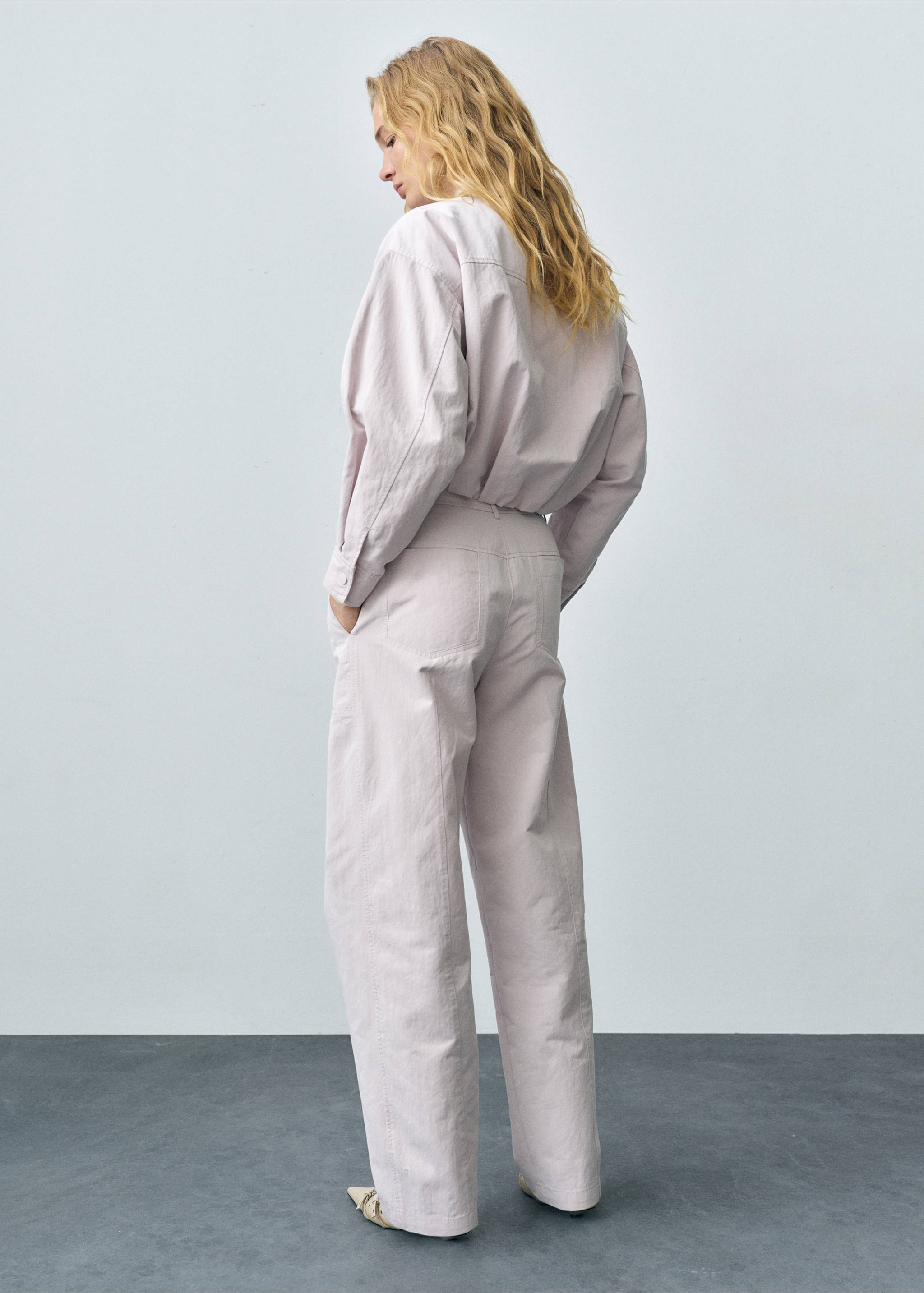 Wide leg trousers with decorative seams - Reverse of the article, Lilac. Ref: 87032538-00.