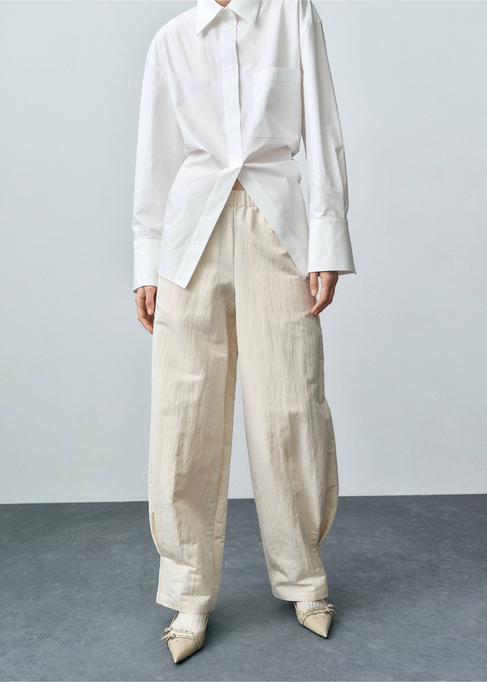 Pleated jogger trousers - Medium plane, Ecru. Ref: 87032540-00.