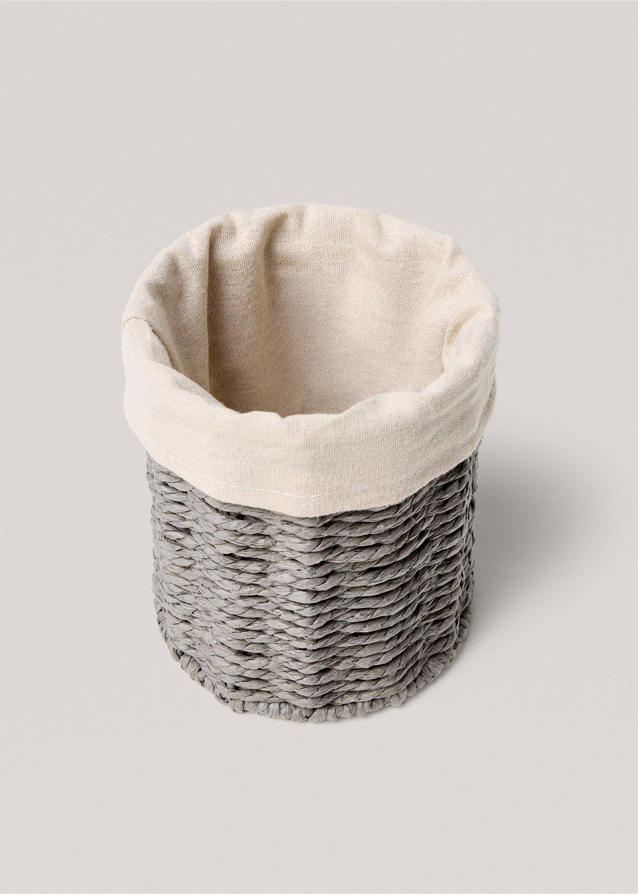 Grey woven basket with a light beige fabric lining., Grey. Ref: 87032898-00.
