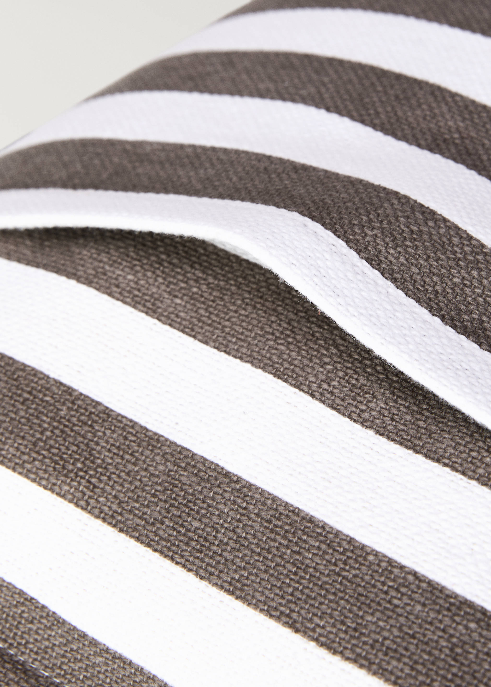 Stripe-print cushion cover 30x50 cm - Details of the article 4