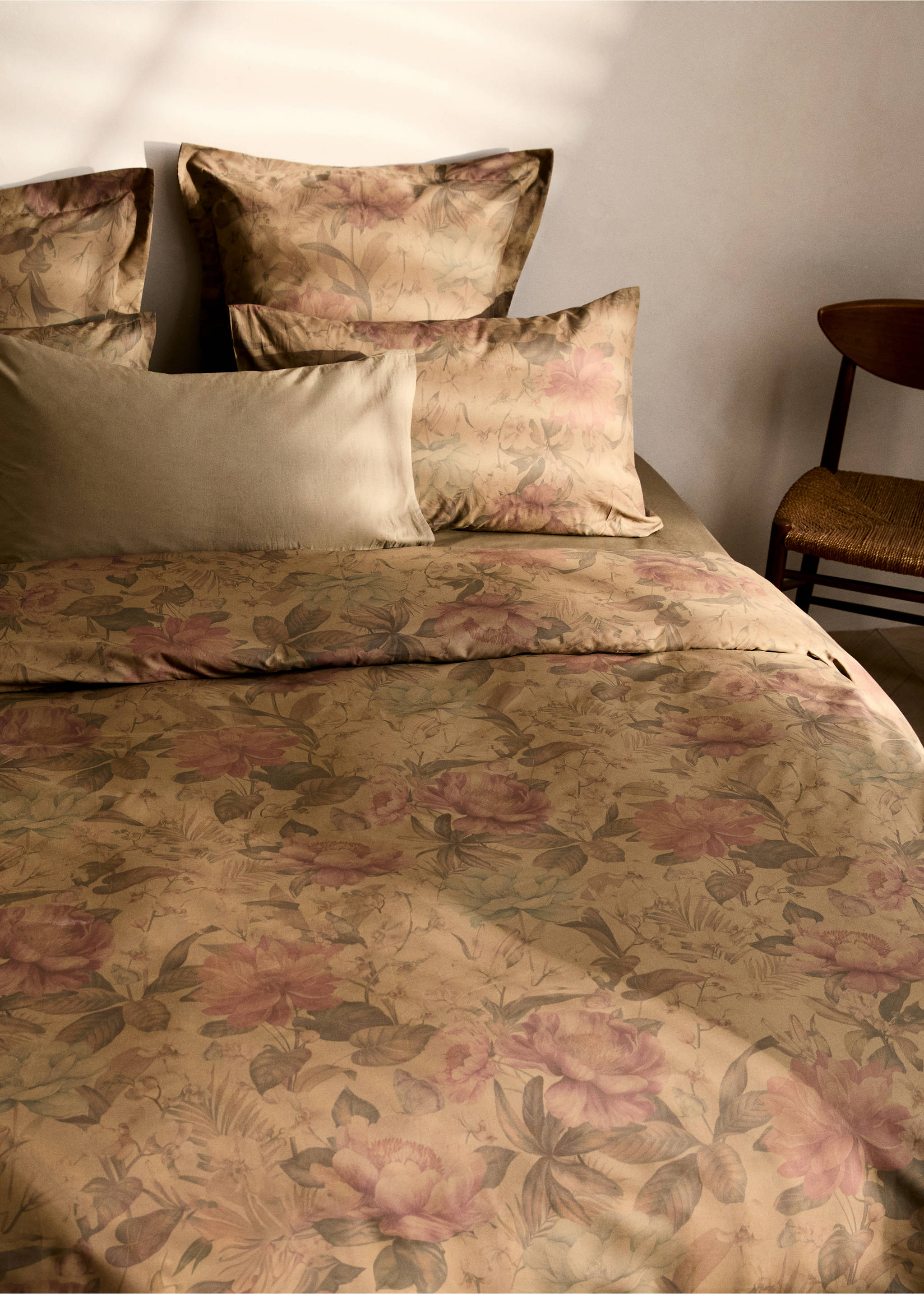 Percale cotton multi-coloured floral-print duvet cover Single bed - Details of the article 7, Khaki. Ref: 87032914-00.