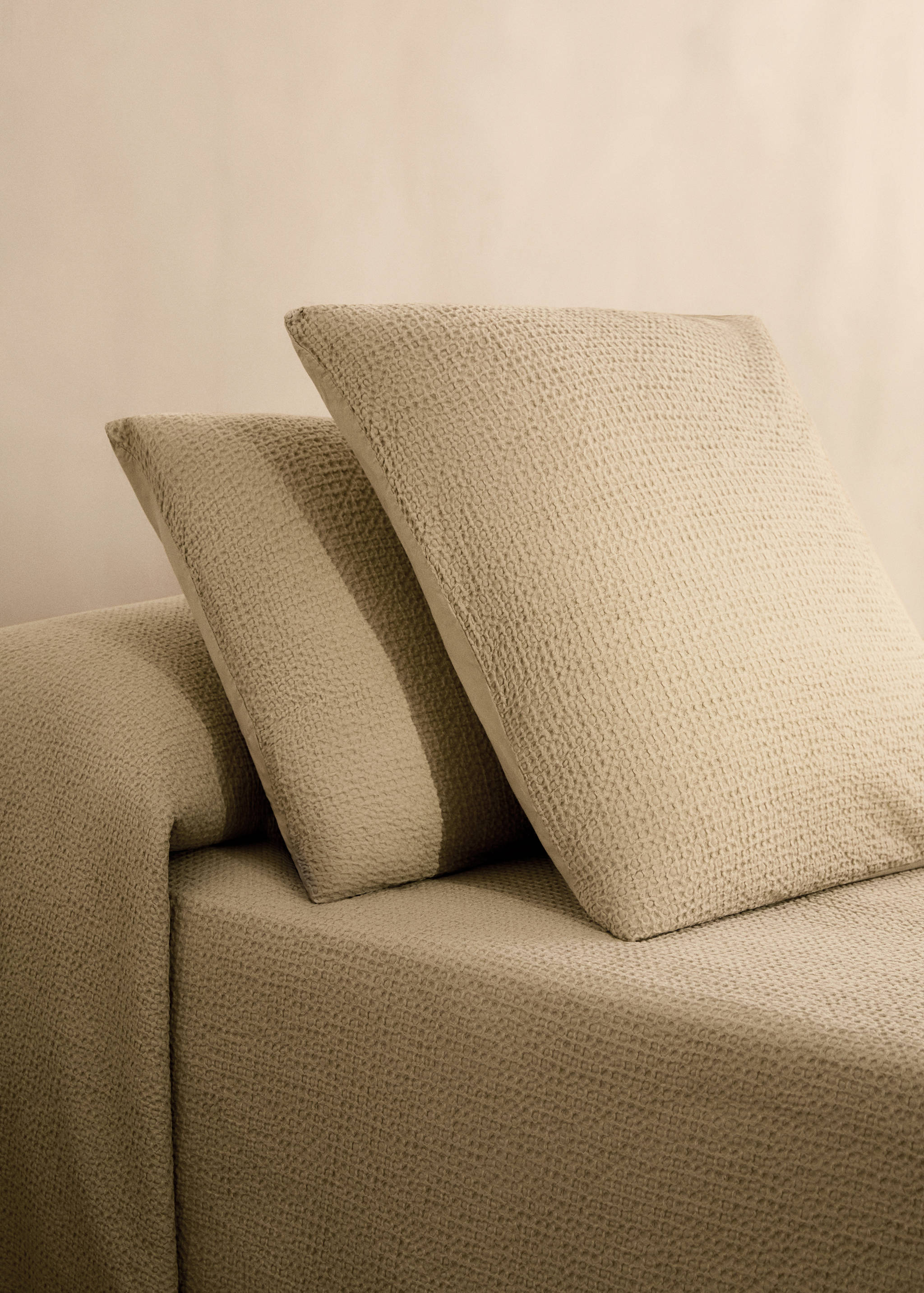 Two cotton waffle percale pillowcases 50x75 cm - General plane
