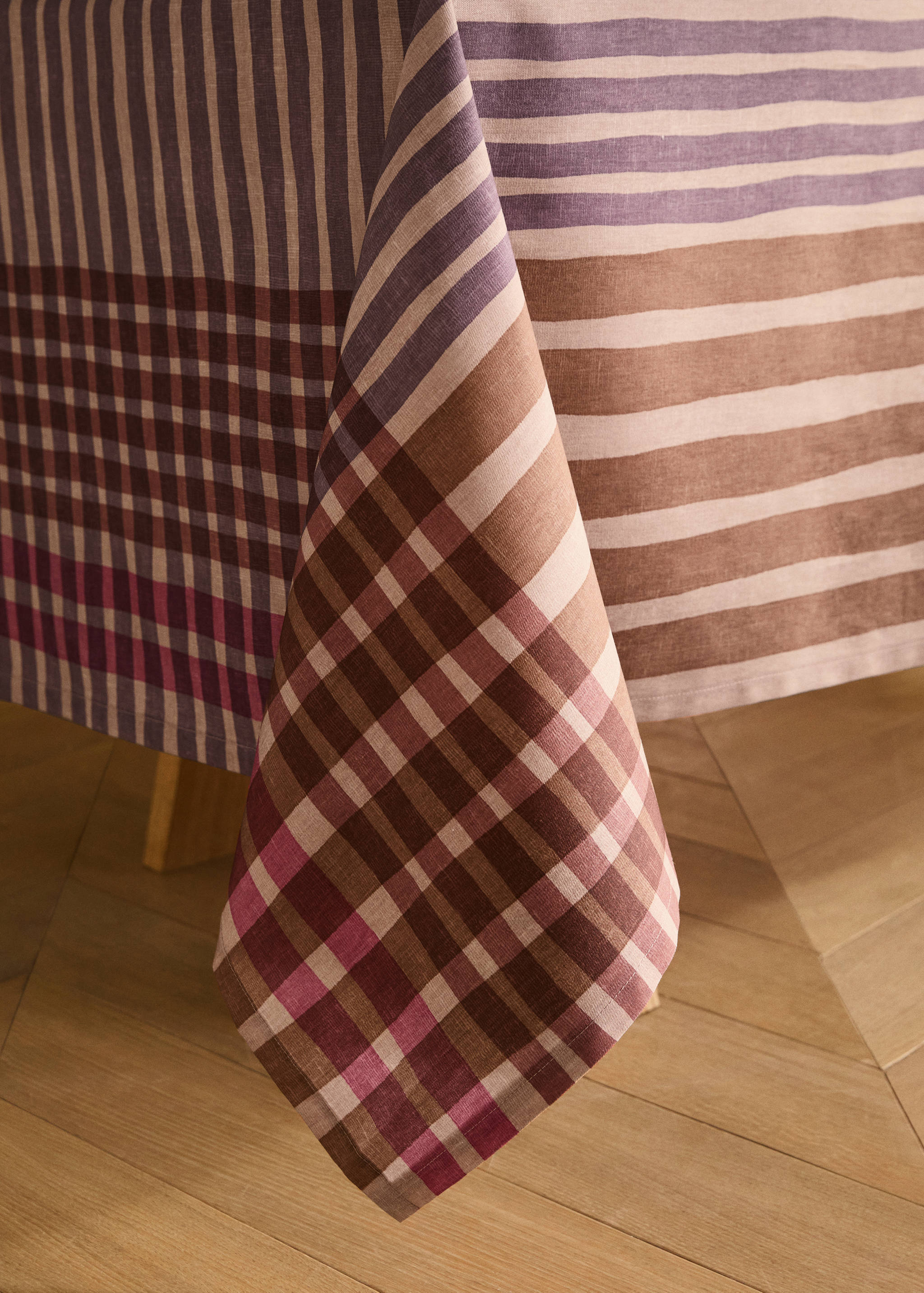 Nappe en coton imprimé multicolore pour 6 à 8 convives - Détail de l'article 8