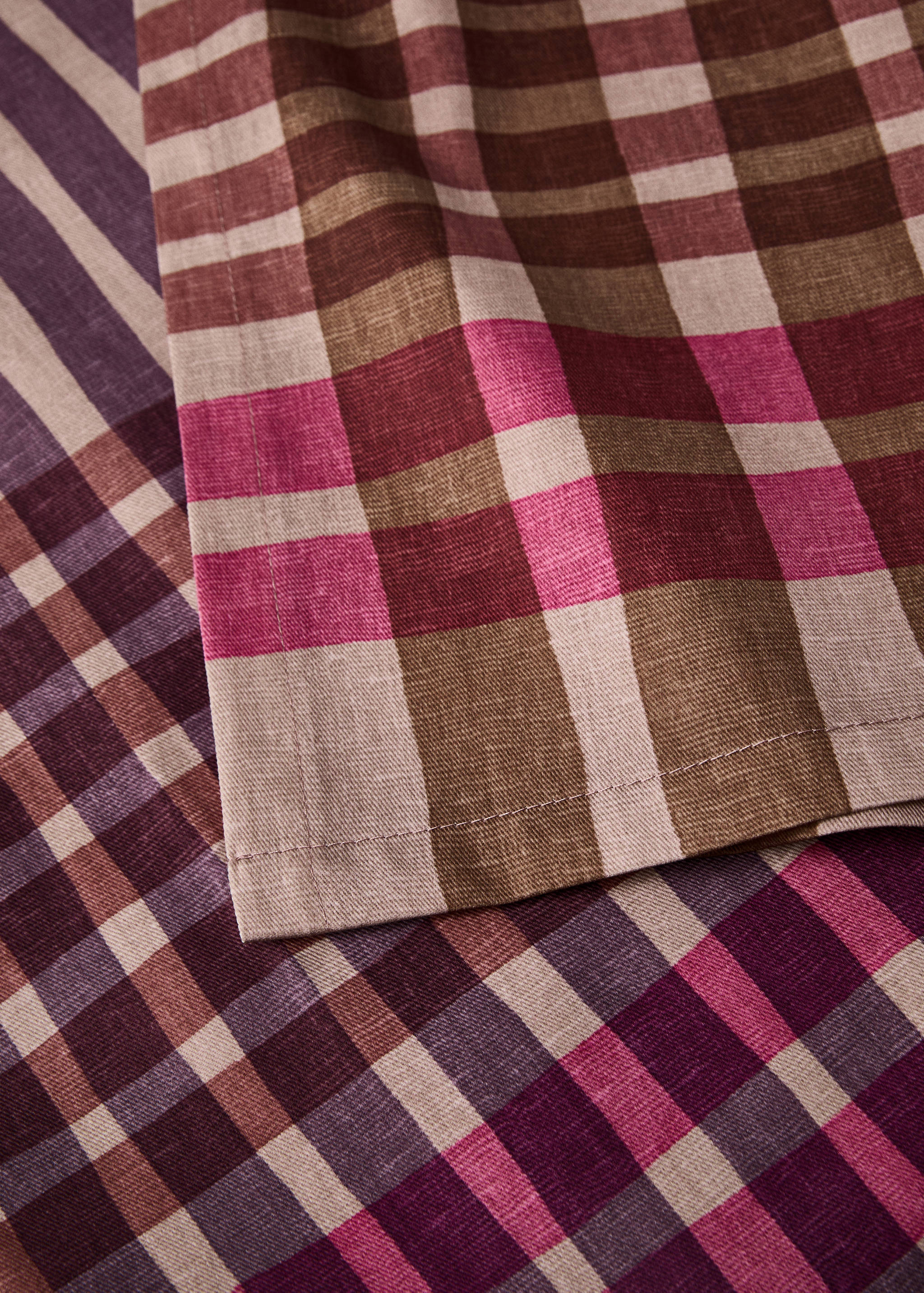 Nappe en coton imprimé multicolore pour 6 à 8 convives - Détail de l'article 2