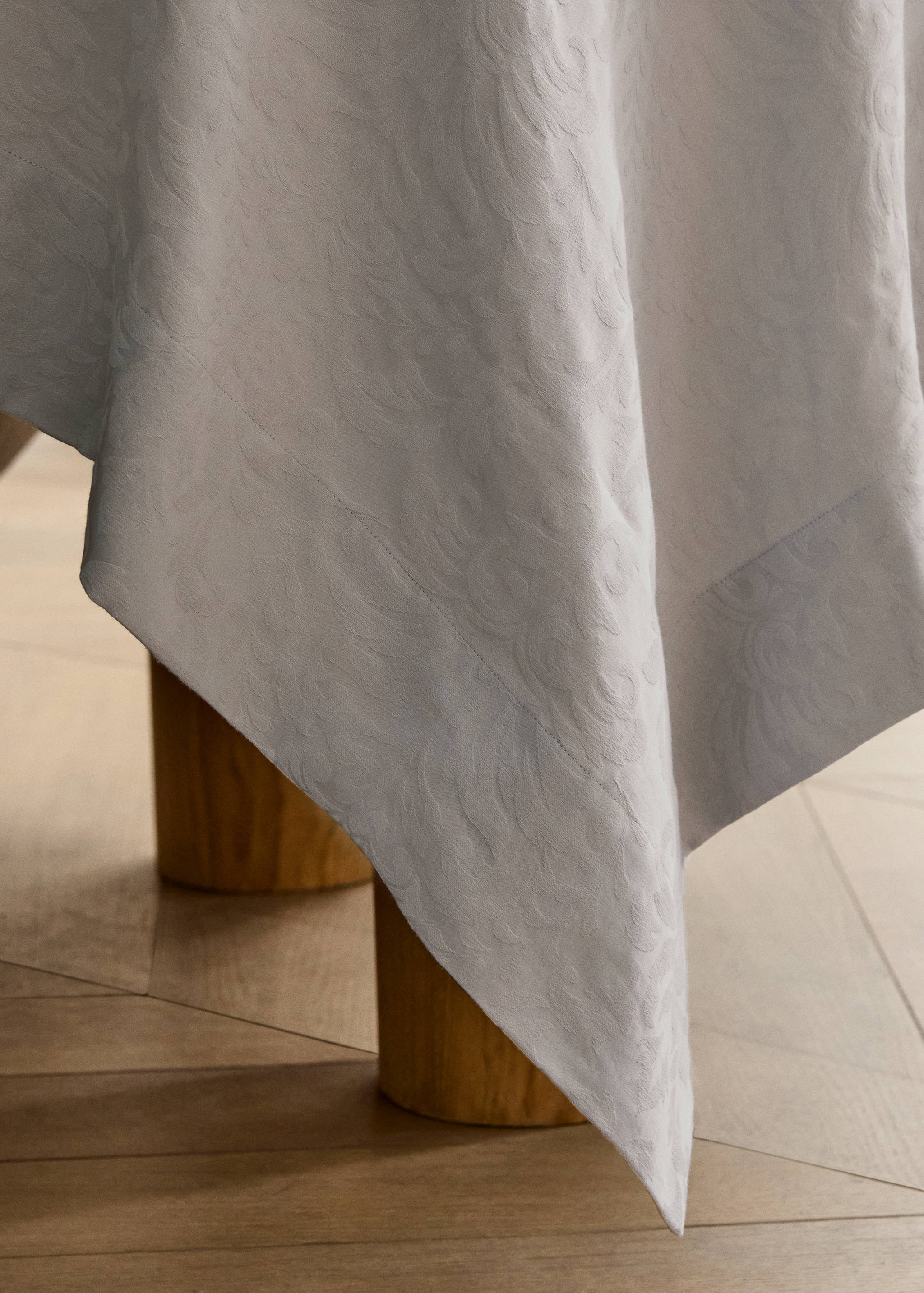 Nappe ronde en coton jacquard fleuri pour 4 à 6 convives - Détail de l'article 7, Gris. Ref: 87032959-00.