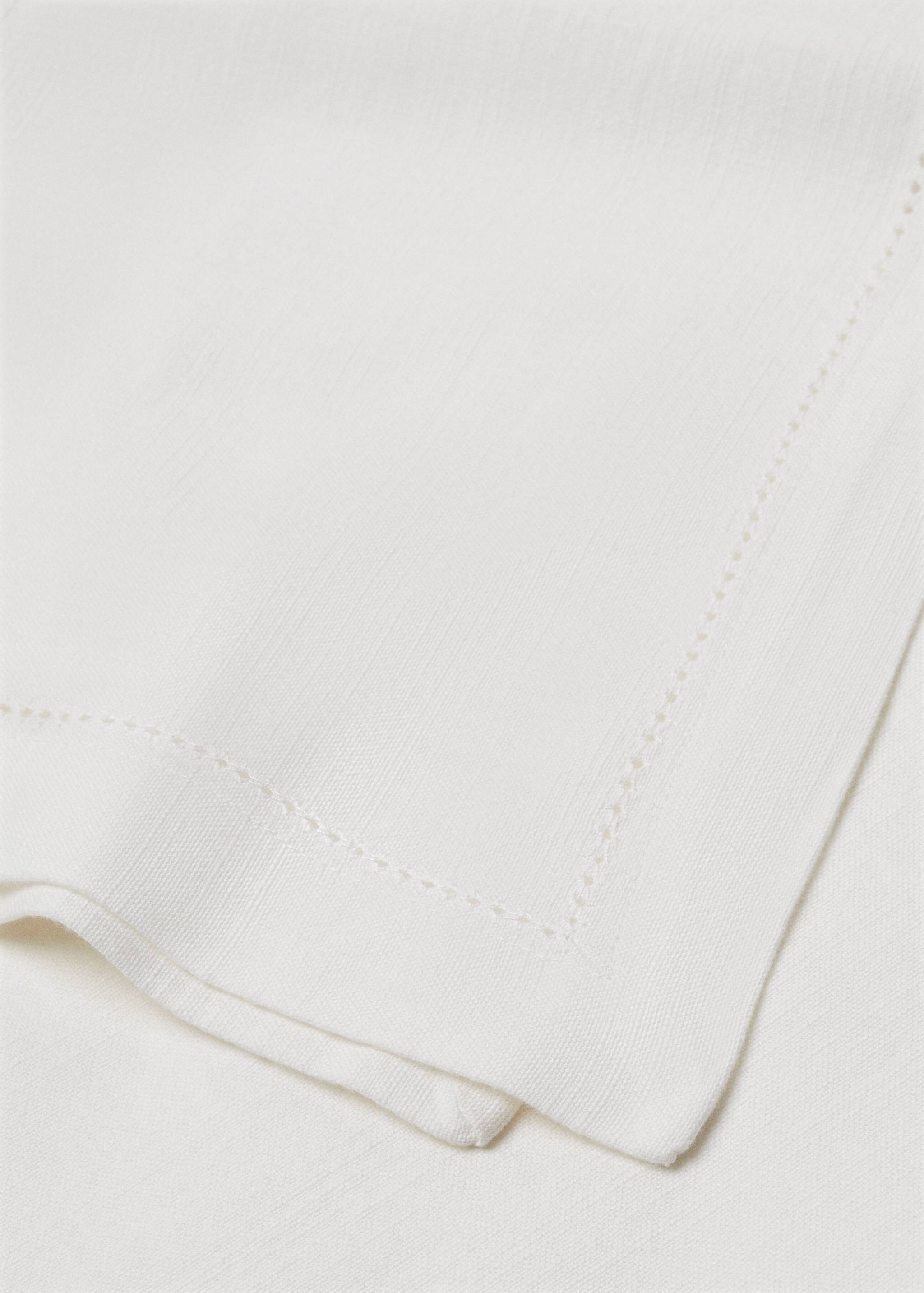 Cotton vanilla tablecloth for 2 to 4 diners - Details of the article 1