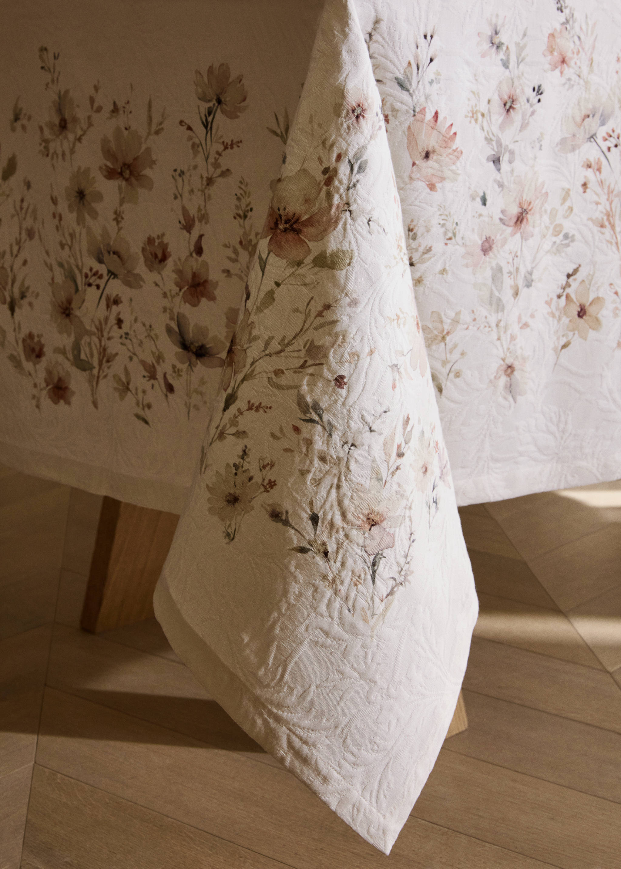 Estovalles jacquard estampat mini flors 2 a 4 comensals - Detall de l'article 8