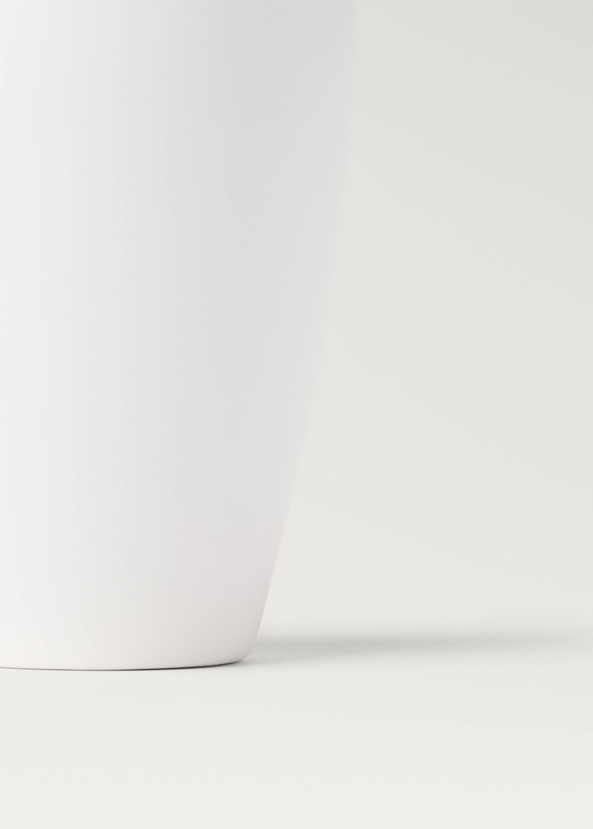 Small oval earthenware vase - Details of the article 2