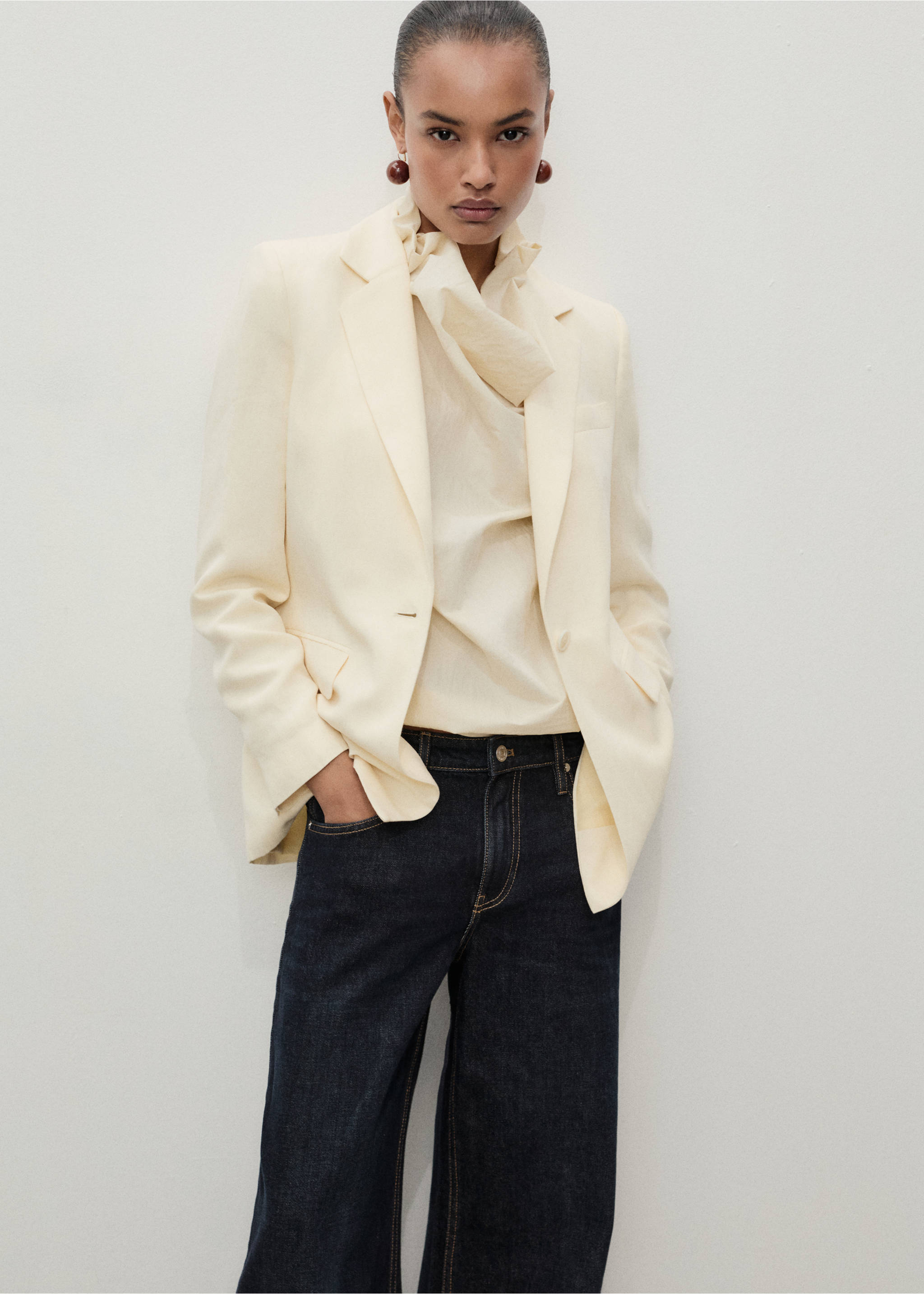 Low-rise rinse-wash wide leg jeans - Details of the article 1, Open Blue. Ref: 87033278-00.