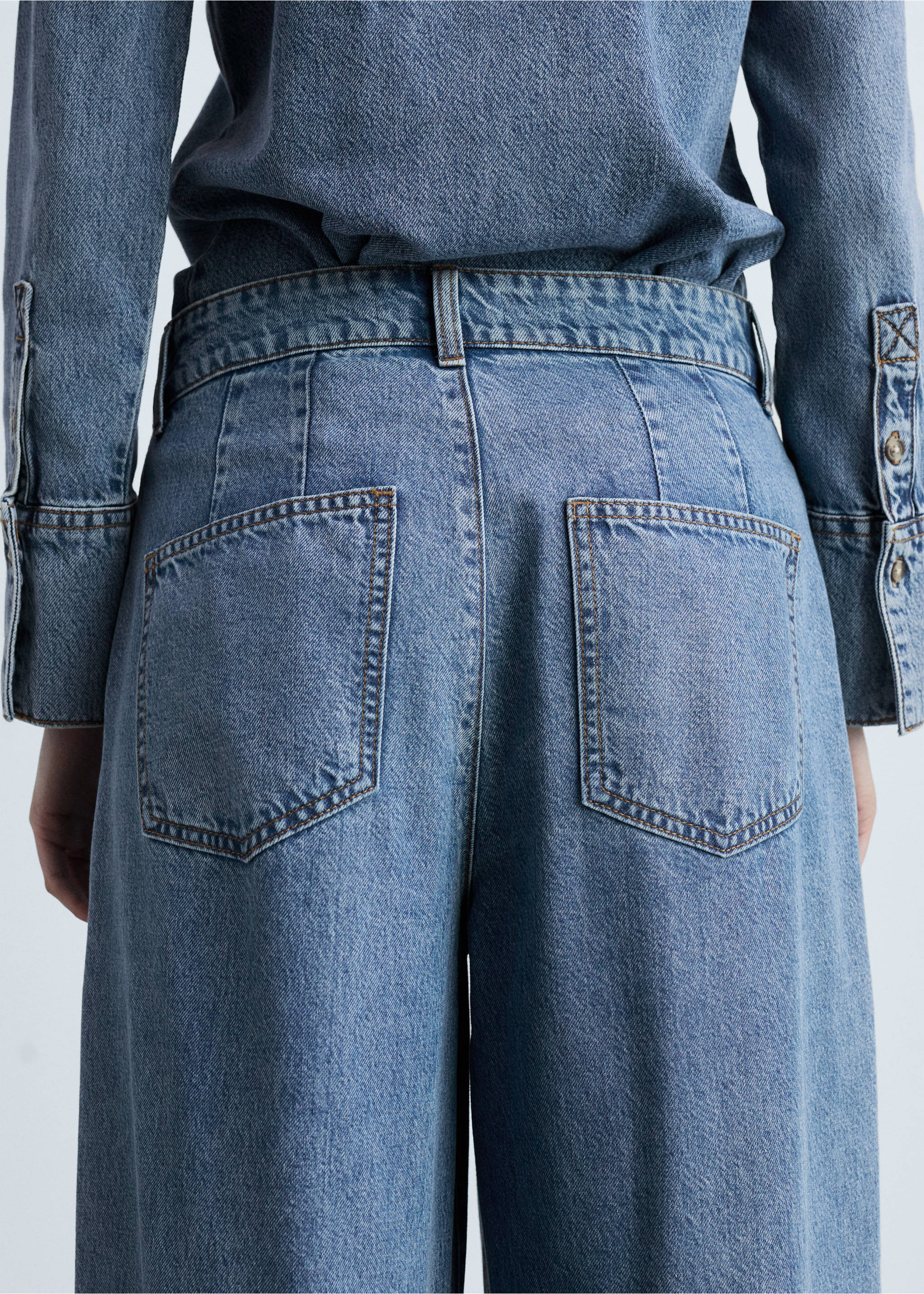 Jeans wide leg pinzas - Detalle del artículo 1, Azul medio. Ref: 87033279-00.