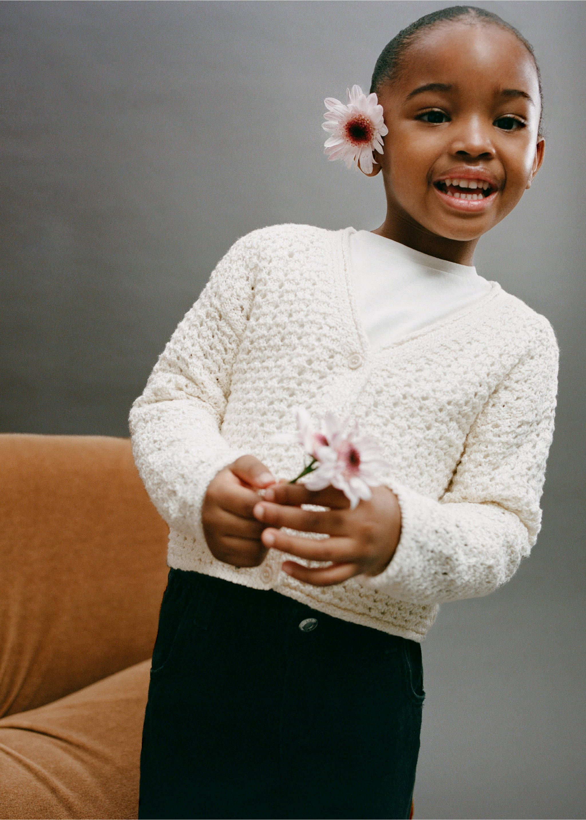 Openwork cardigan - Details of the article 5, Ecru. Ref: 87033650-00.