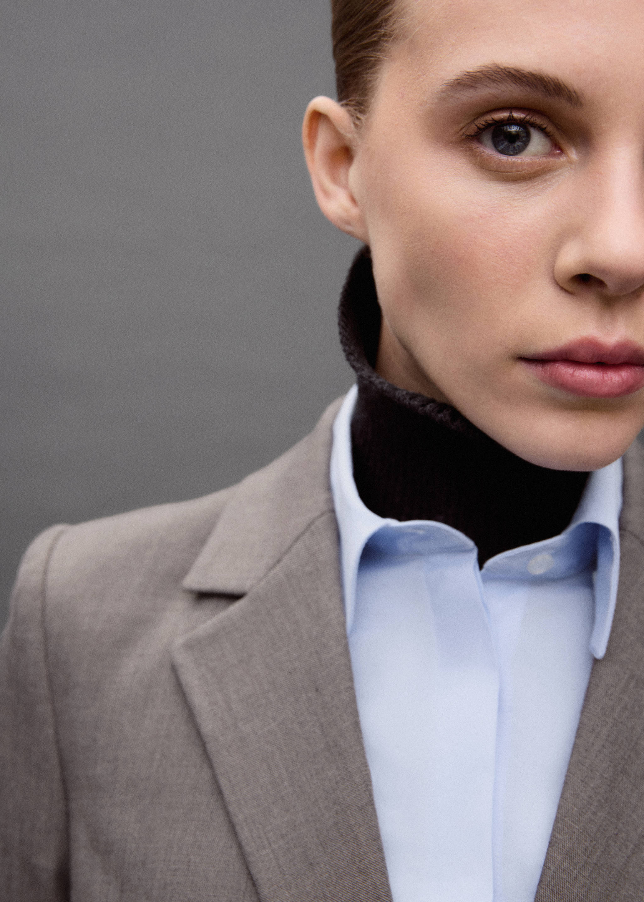 Crop suit blazer - Details of the article 3, Brown. Ref: 87033652-00.