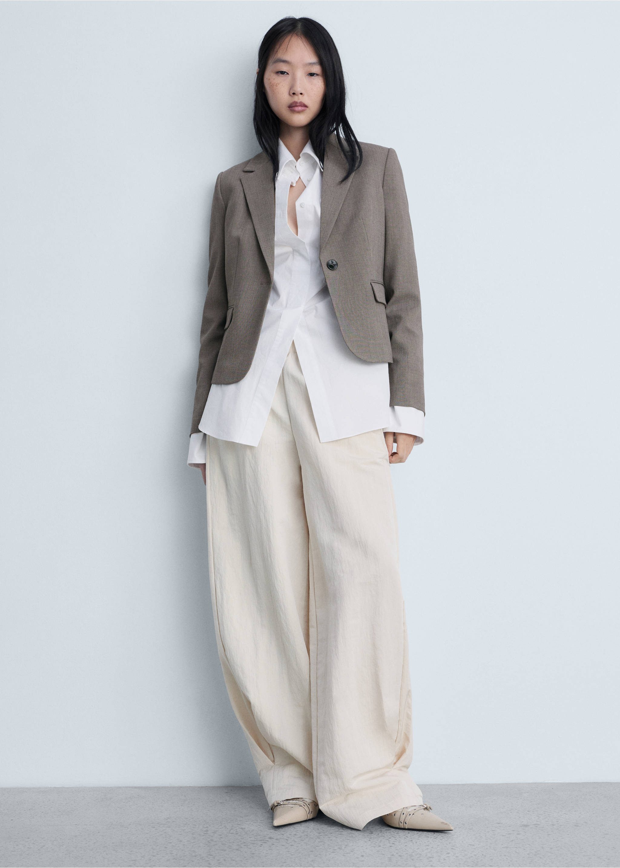 Crop suit blazer - Details of the article 2, Brown. Ref: 87033652-00.