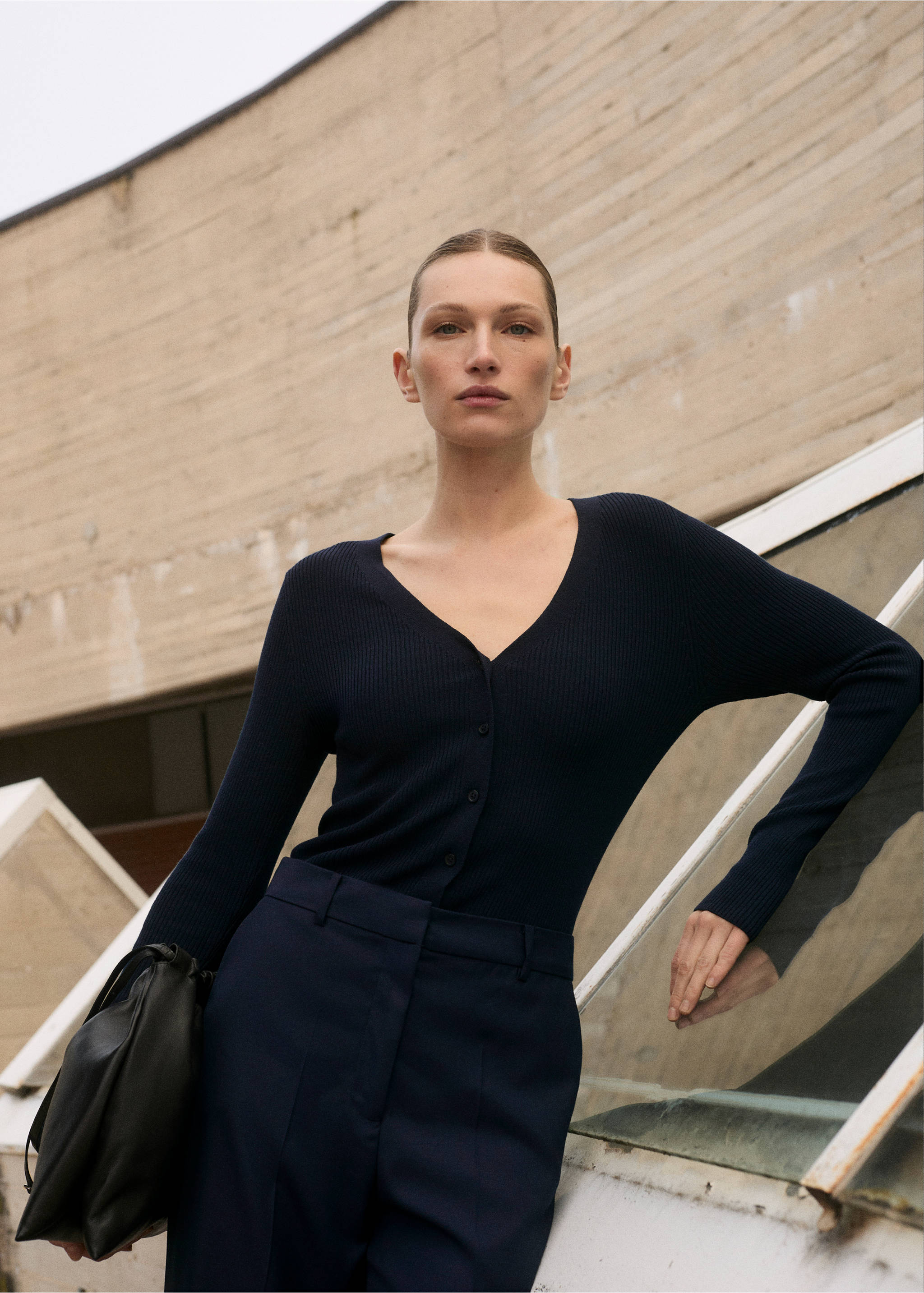 Mono largo combinado - Detalle del artículo 2, Azul marino oscuro. Ref: 87034065-00.