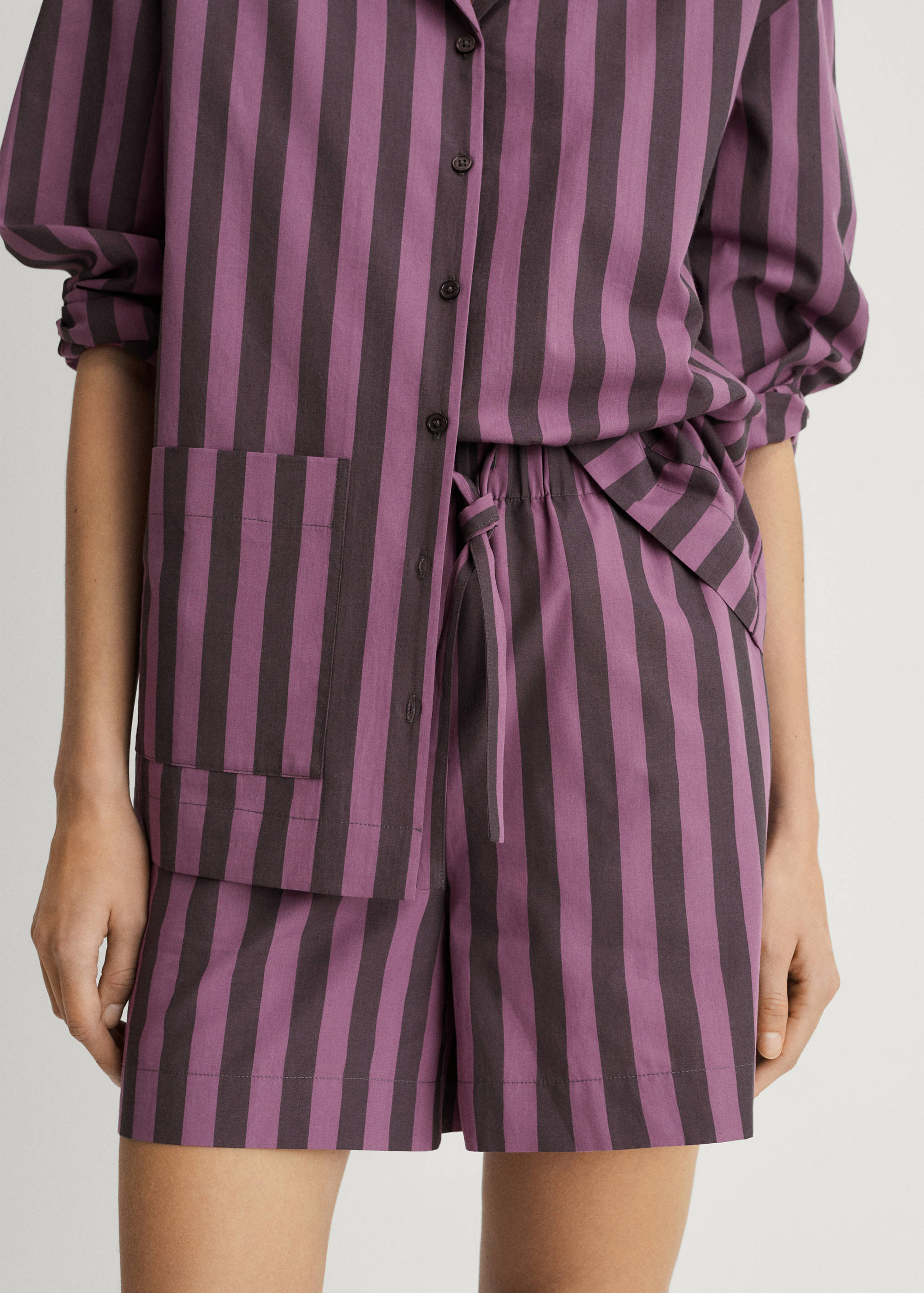 Woven two-tone striped shorts - Medium plane