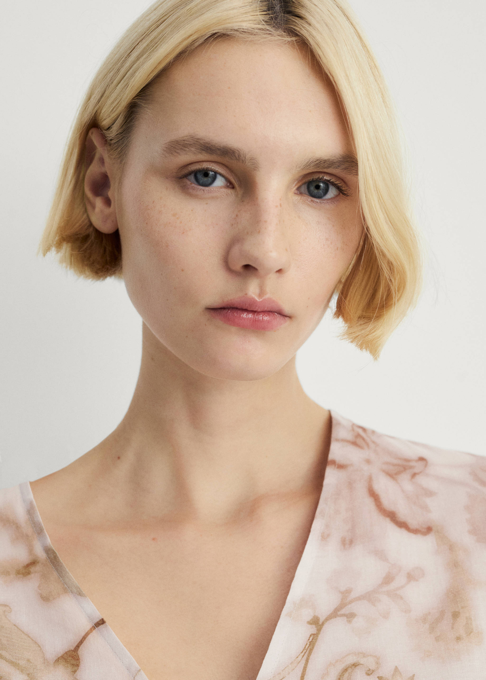 Camisa pijama detalle floral - Detalle del artículo 1