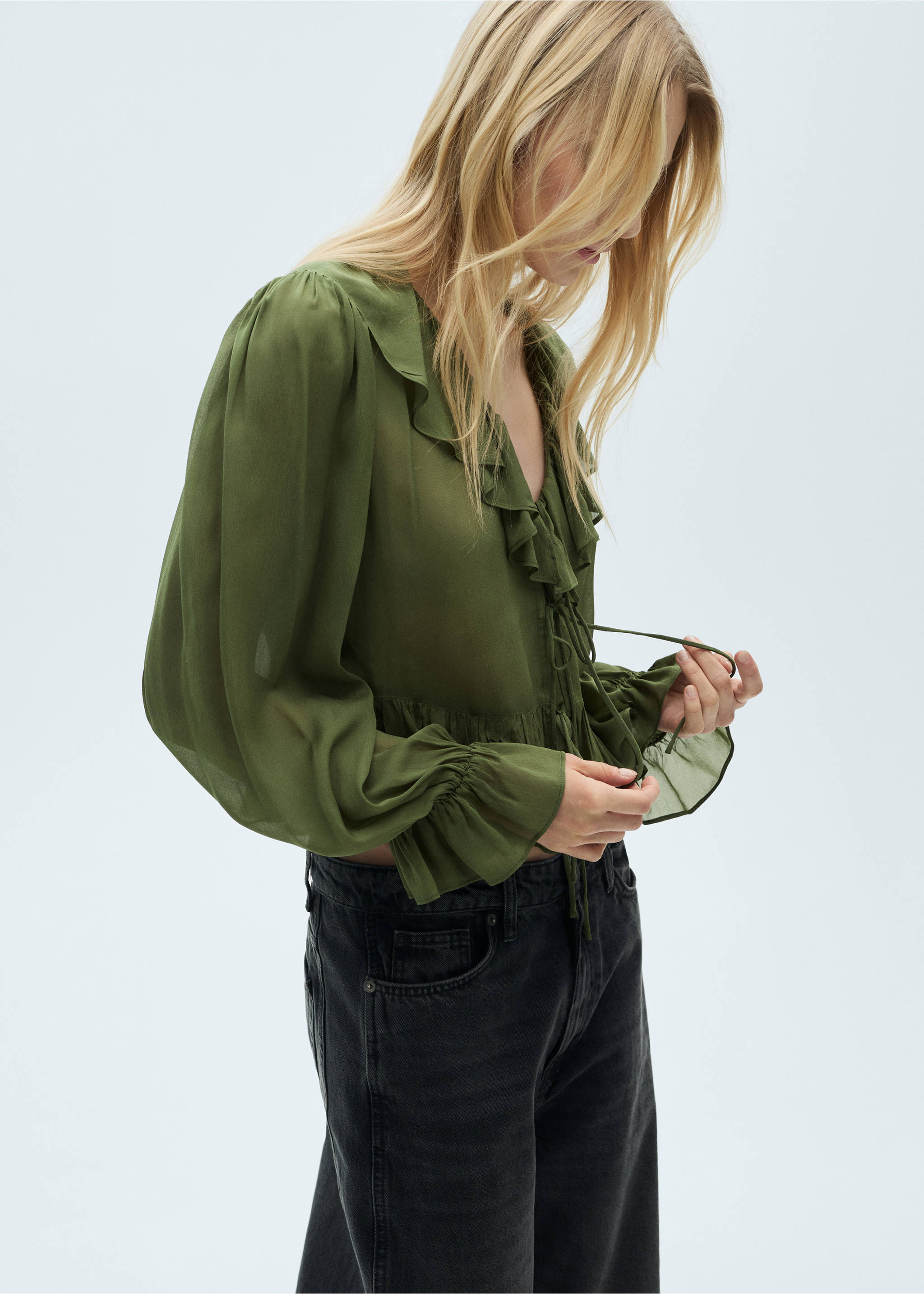 Rüschenbluse - Mittlere Ansicht, Khaki. Ref: 87034073-00.