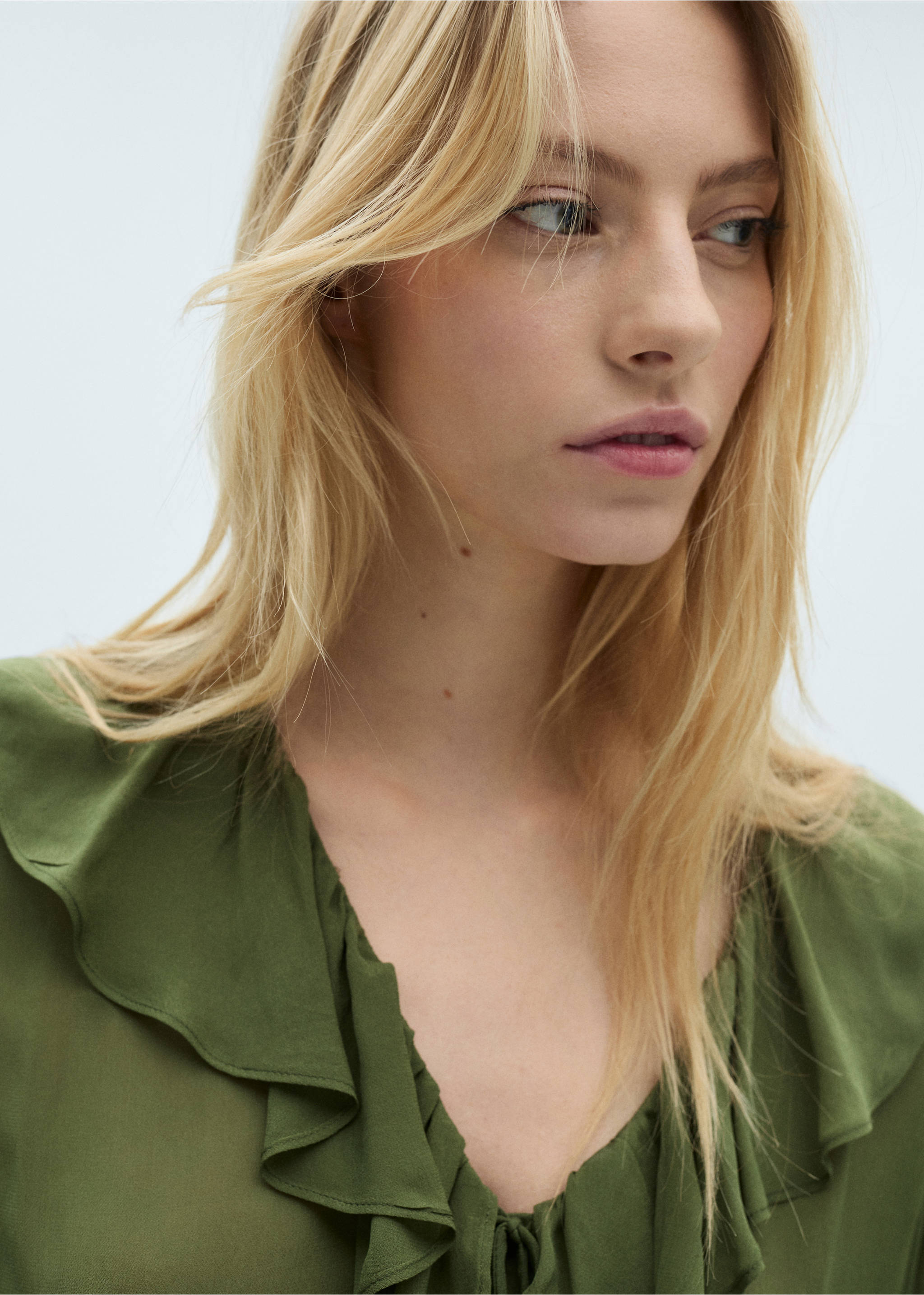 Rüschenbluse - Detail des Artikels 1, Khaki. Ref: 87034073-00.