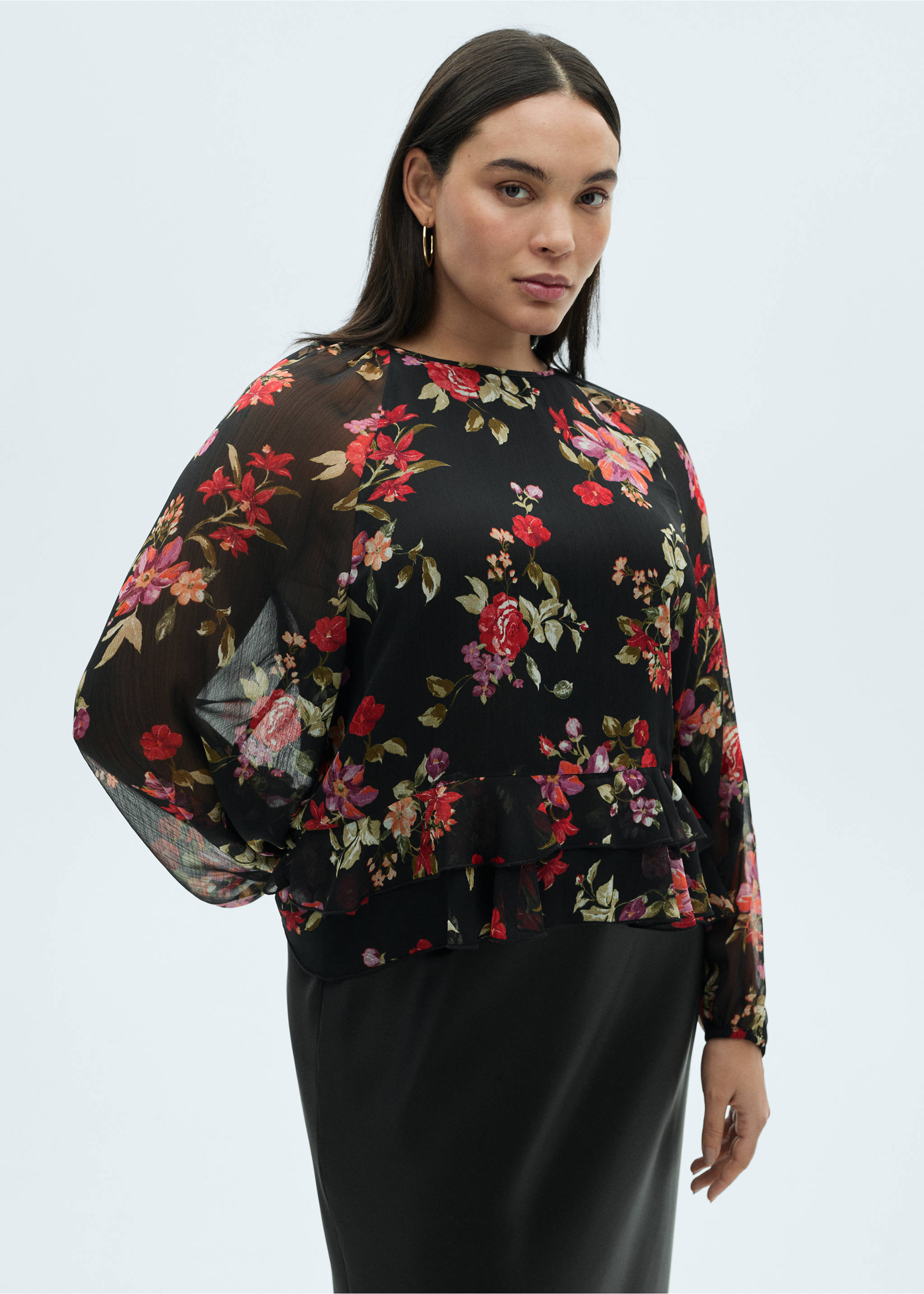 Floral ruffled blouse - Details of the article 5, Black. Ref: 87034075-00.