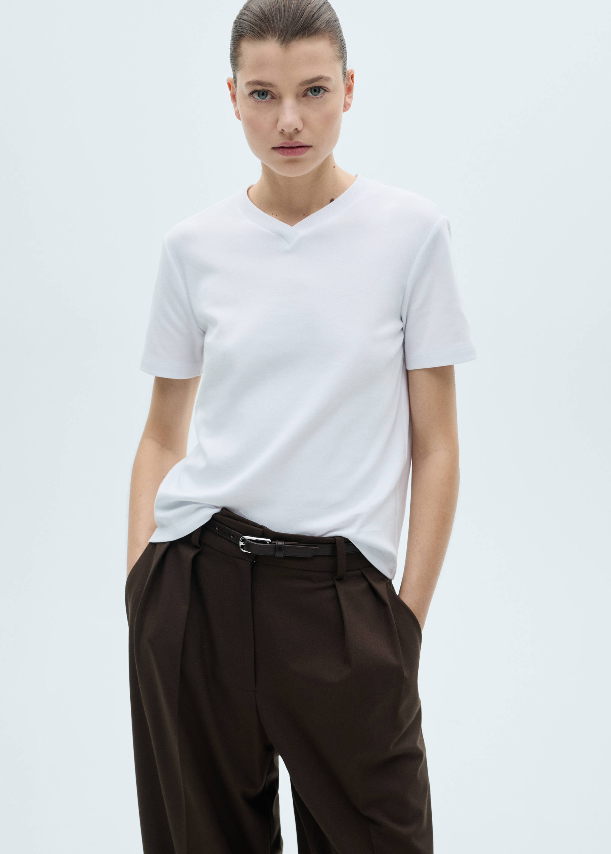 Baumwoll-T-Shirt, V-Ausschnitt - Mittlere Ansicht