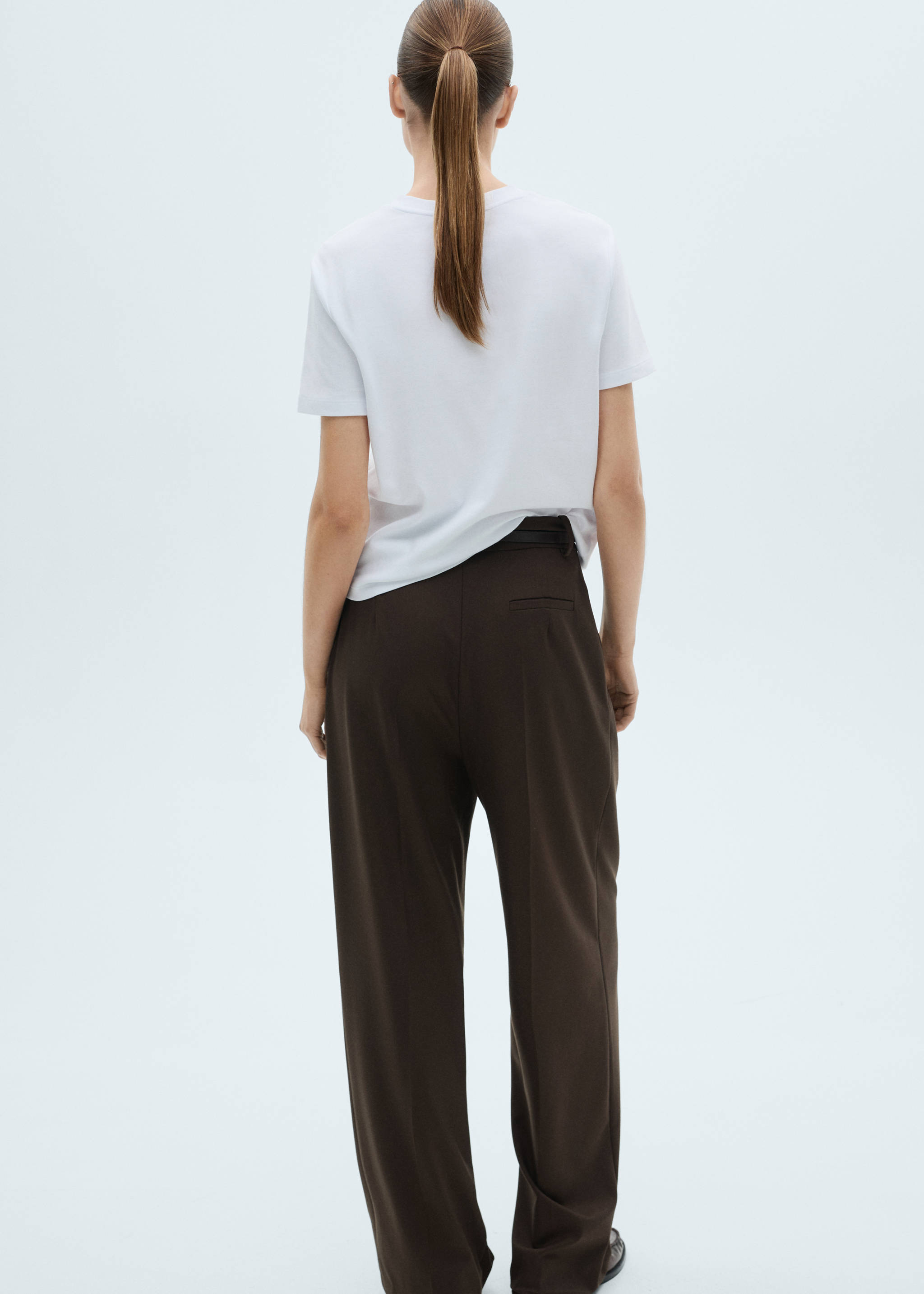 Baumwoll-T-Shirt, V-Ausschnitt - Rückseite des Artikels