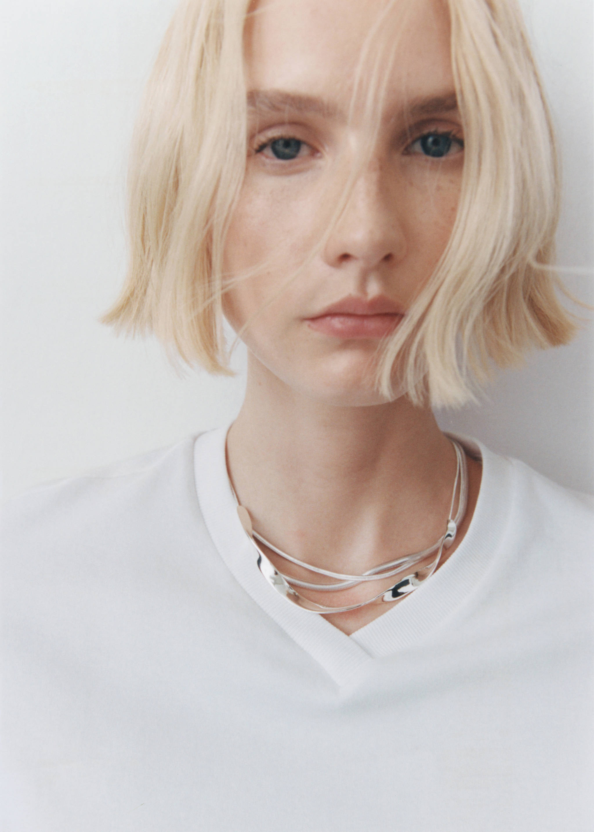 Baumwoll-T-Shirt, V-Ausschnitt - Detail des Artikels 7