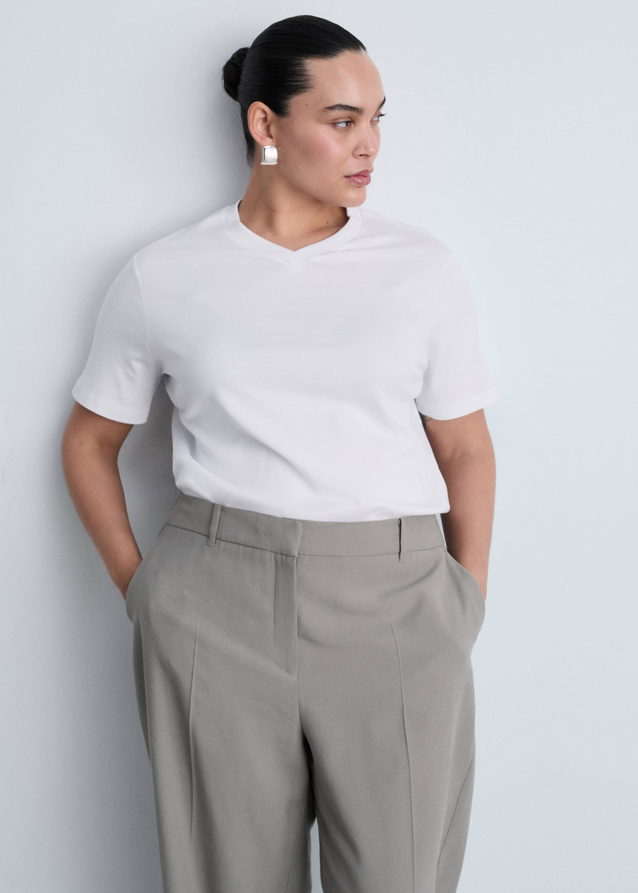 Baumwoll-T-Shirt, V-Ausschnitt - Detail des Artikels 5