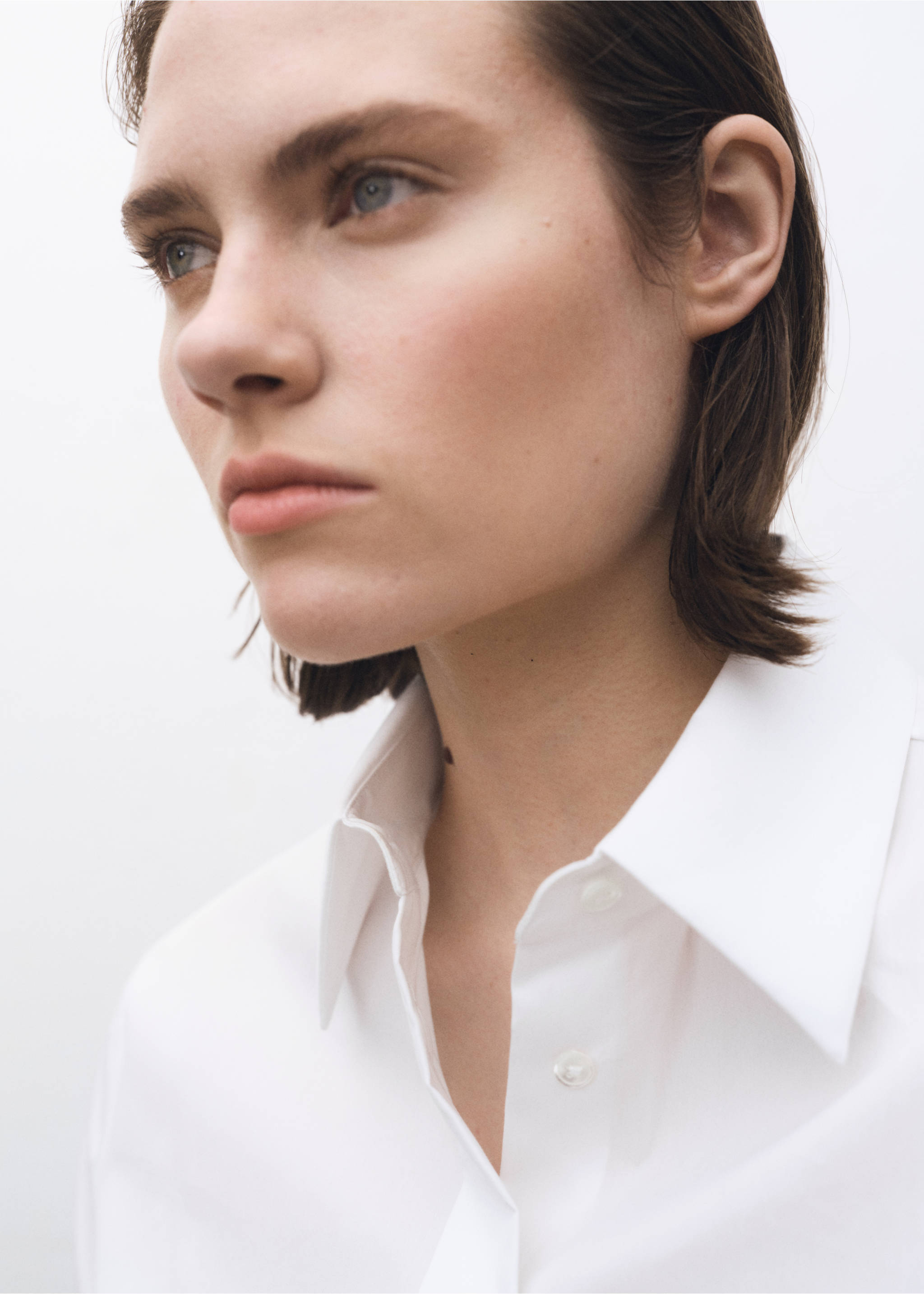 Slim-fit poplin shirt - Details of the article 1, Off White. Ref: 87034082-00.