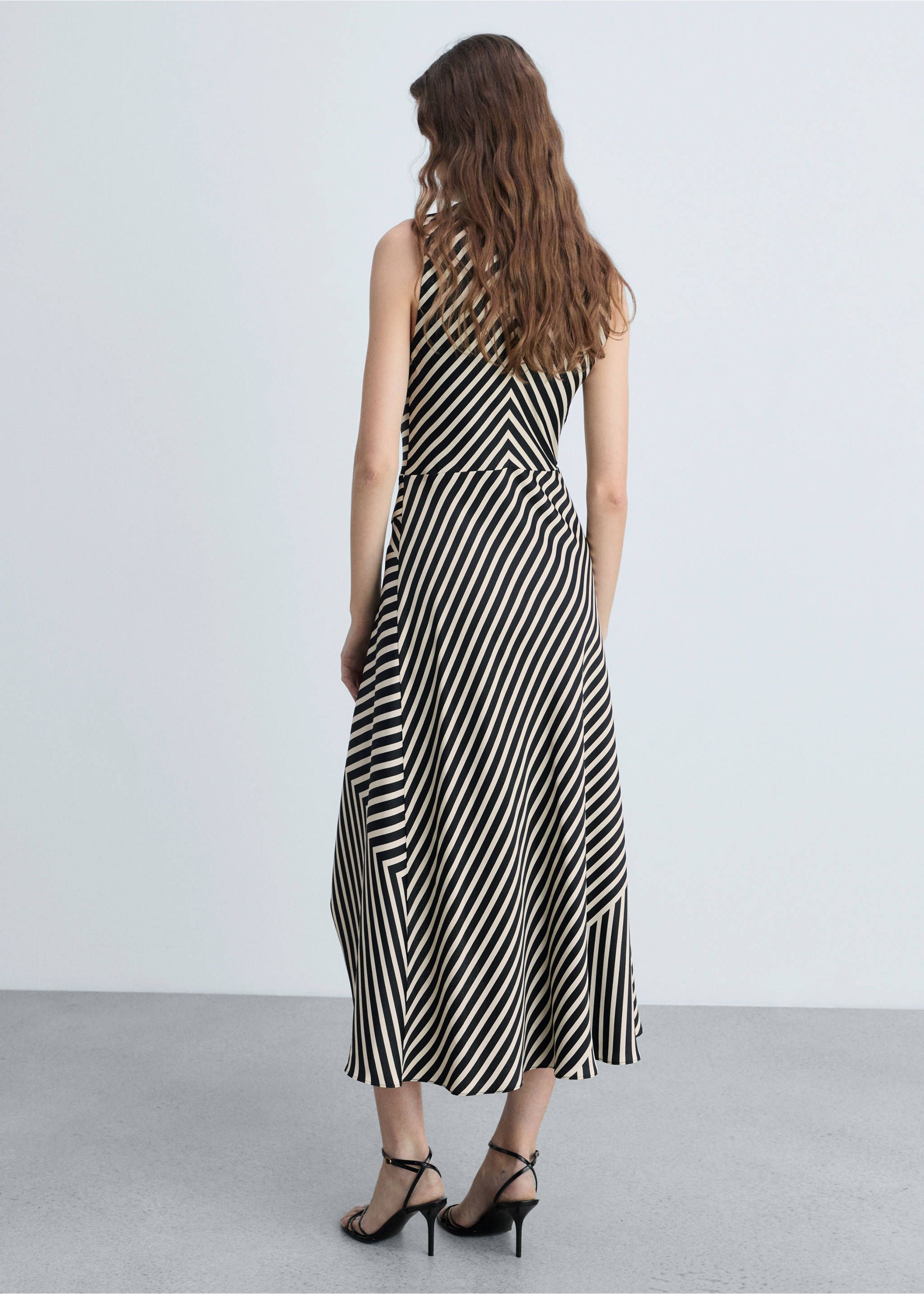 Asymmetrical stripe-print dress - Reverse of the article, Black. Ref: 87034091-00.