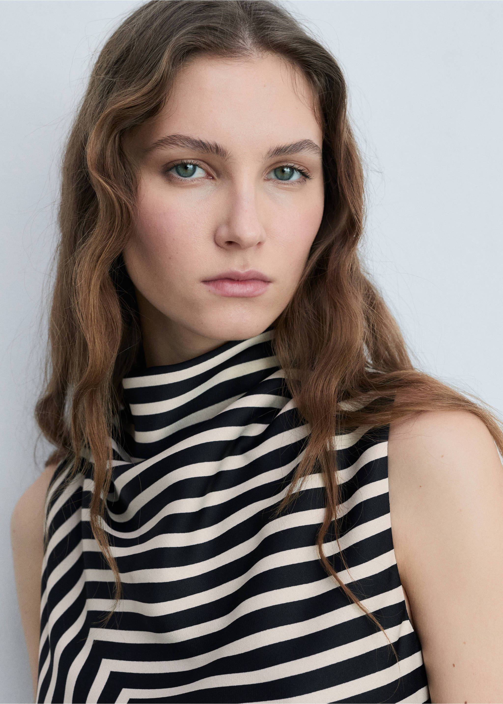 Asymmetrical stripe-print dress - Details of the article 1, Black. Ref: 87034091-00.