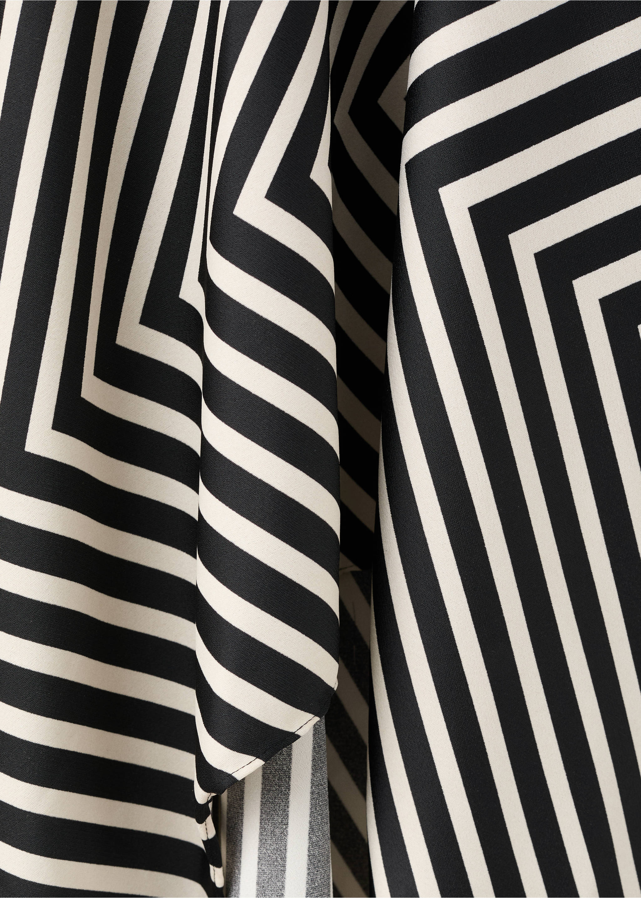 Asymmetrical stripe-print dress - Details of the article 8, Black. Ref: 87034091-00.