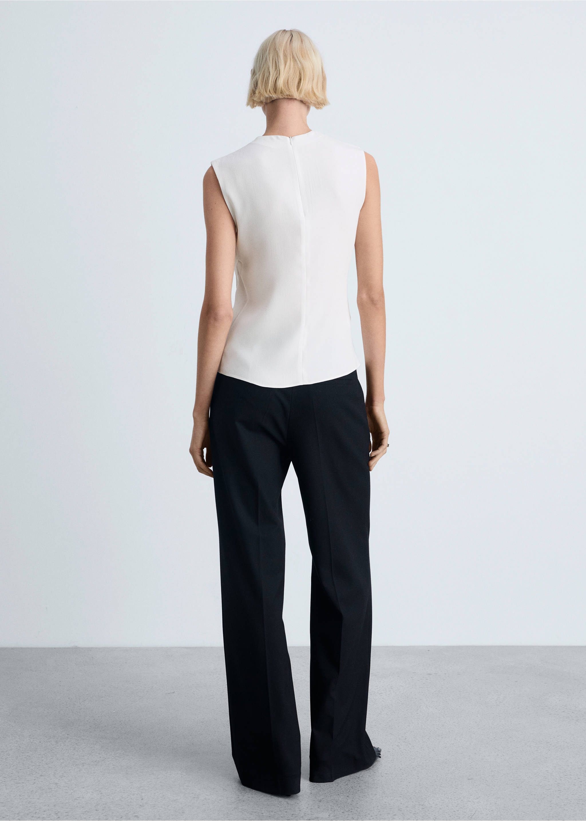 Sleeveless draped blouse - Reverse of the article, Off White. Ref: 87034092-00.