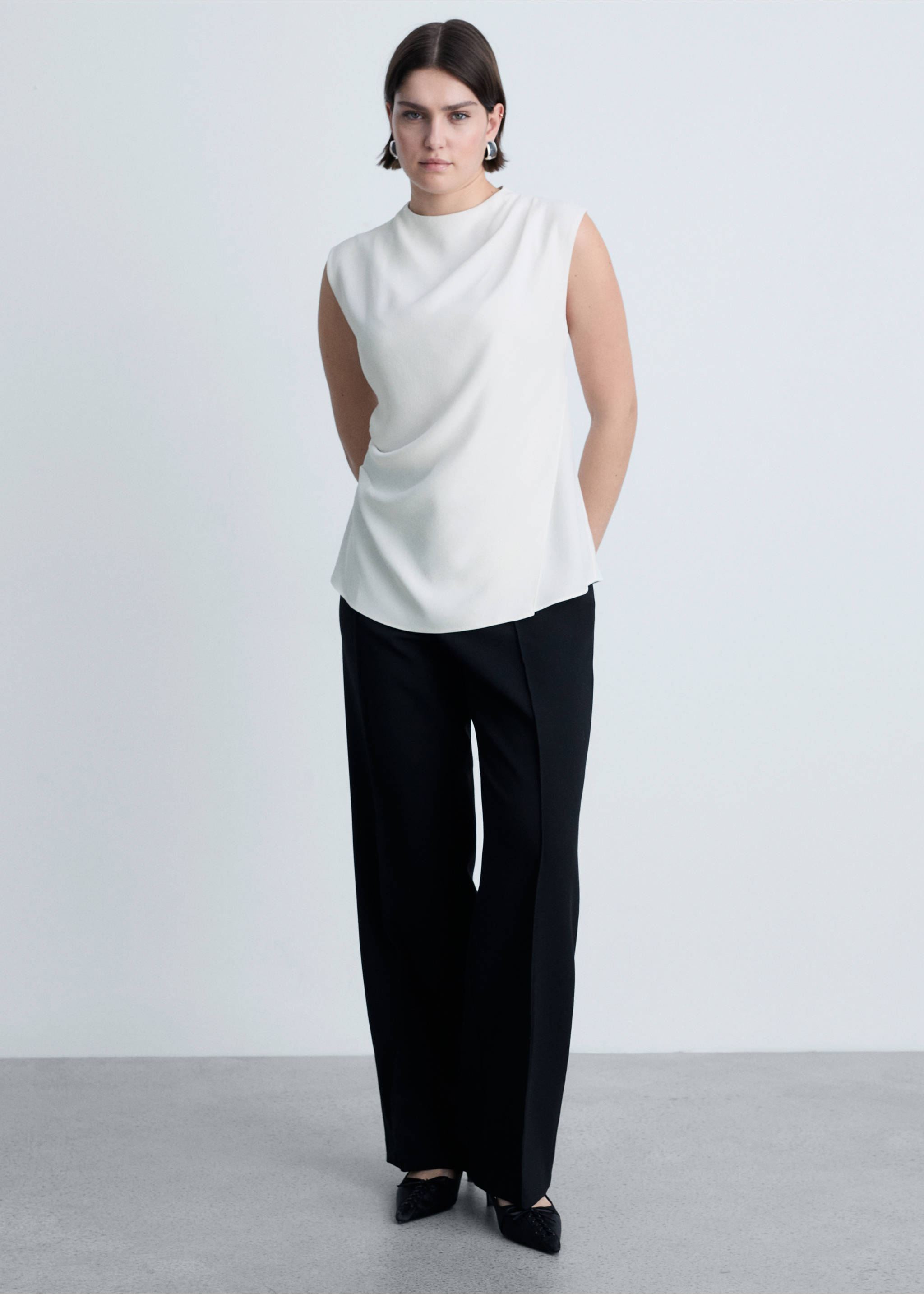 Sleeveless draped blouse - Details of the article 6, Off White. Ref: 87034092-00.