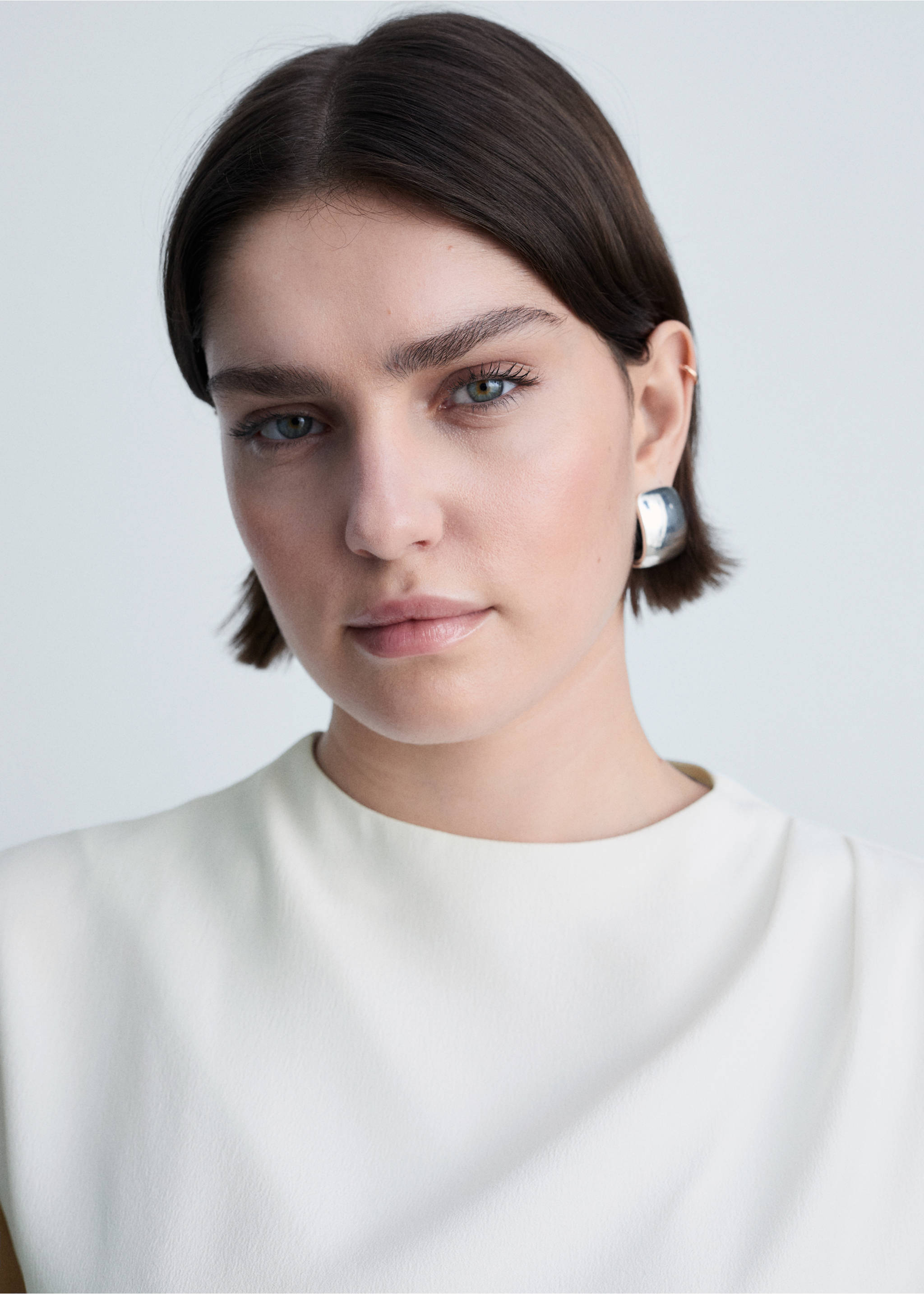 Sleeveless draped blouse - Details of the article 4, Off White. Ref: 87034092-00.