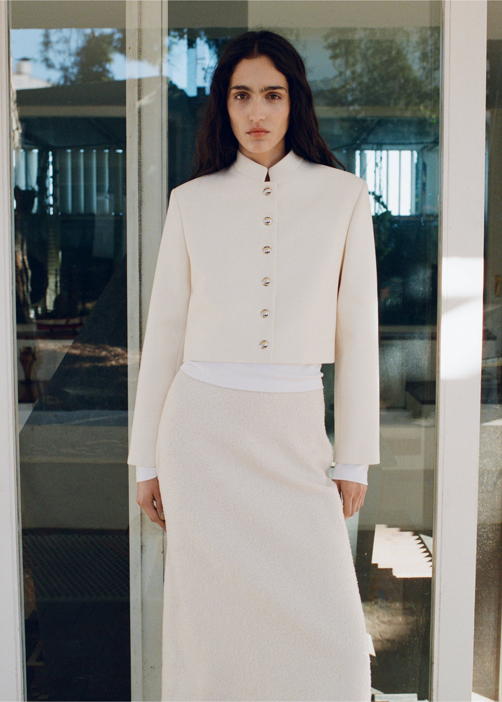 Strip-neck cropped jacket - Details of the article 5, Ecru. Ref: 87034095-00.