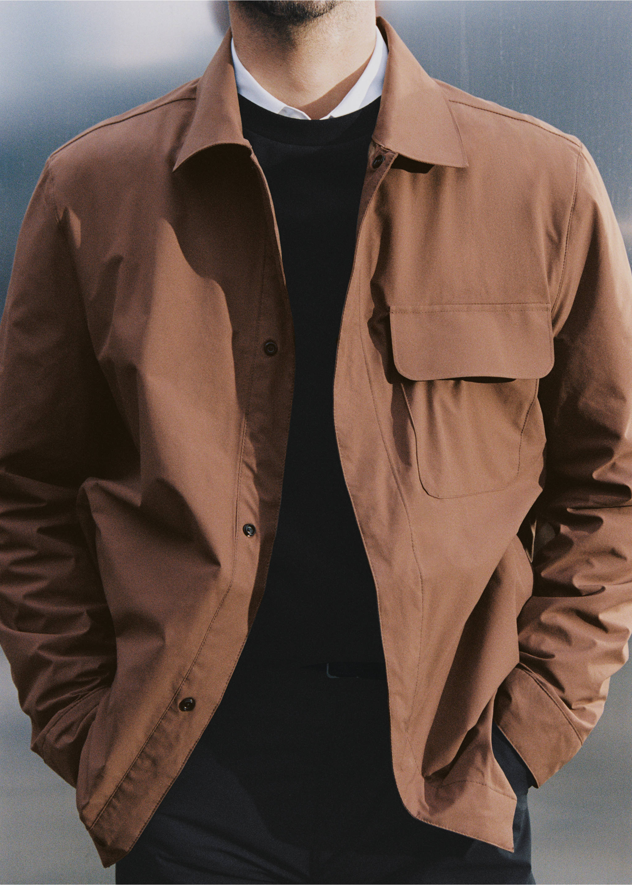 Veste imperméable à poches - Détail de l'article 5, Orange brûlé. Ref: 87034390-00.