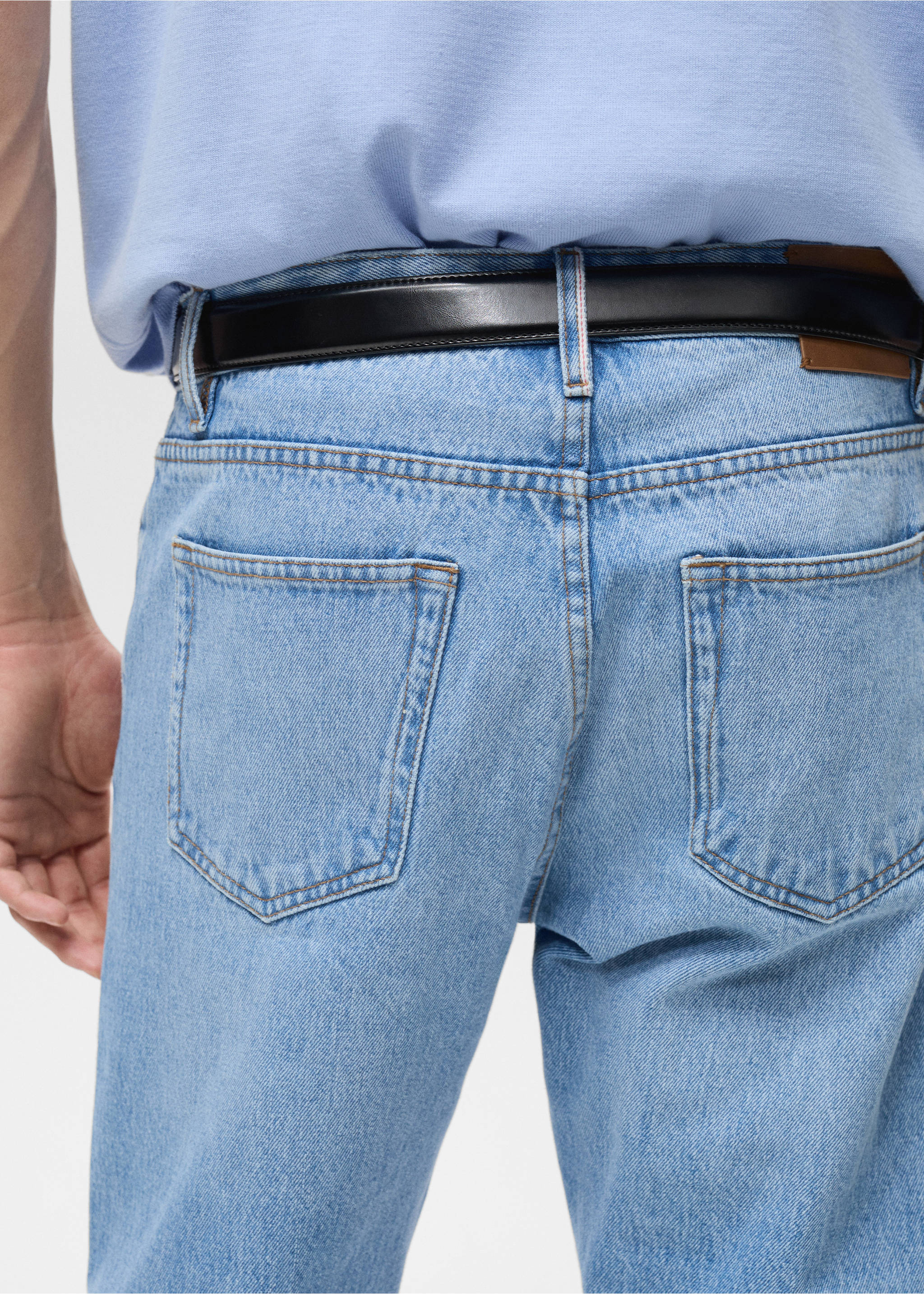 Tapered-fit selvedge jeans - Details of the article 6, Medium Blue. Ref: 87034395-00.