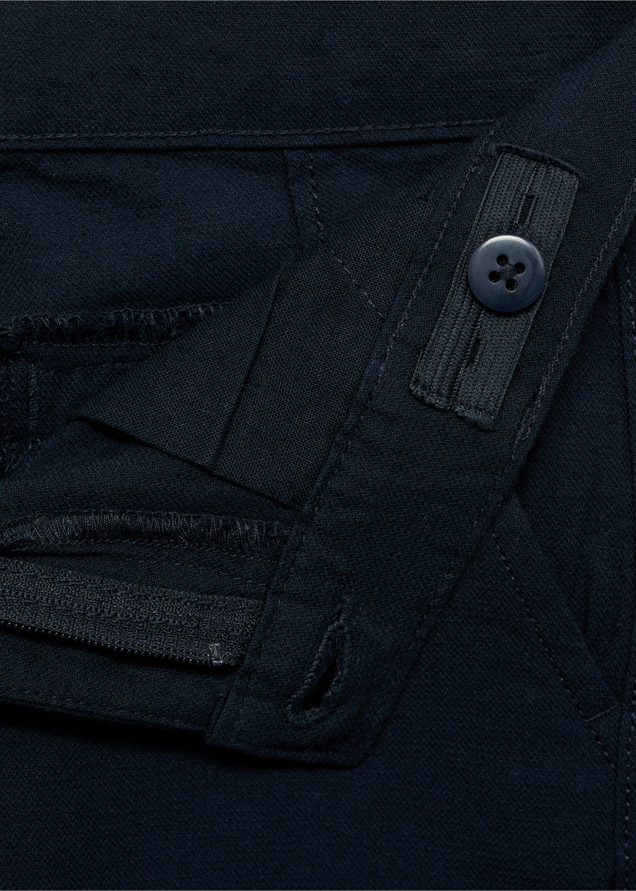 Linen chino Bermuda shorts - Details of the article 8, Dark Navy. Ref: 87034404-00.