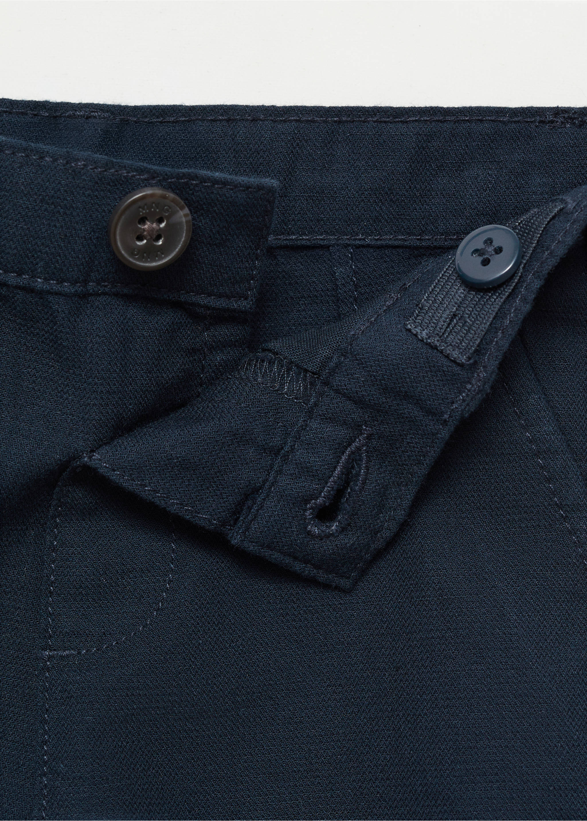 Bermudashorts aus Leinen mit Baumwolle - Detail des Artikels 8, Dunkles Marineblau. Ref: 87034405-00.