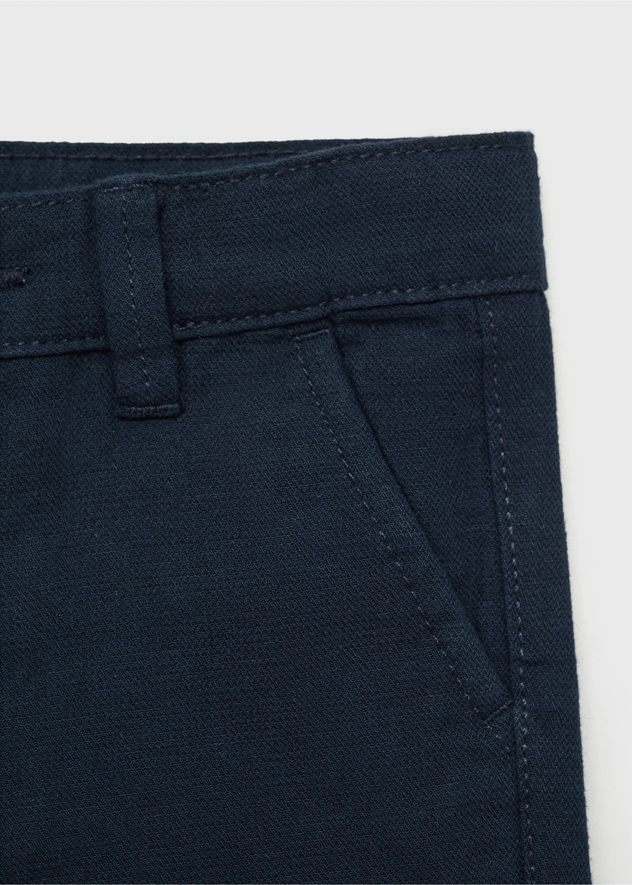 Bermudashorts aus Leinen mit Baumwolle - Detail des Artikels 0, Dunkles Marineblau. Ref: 87034405-00.