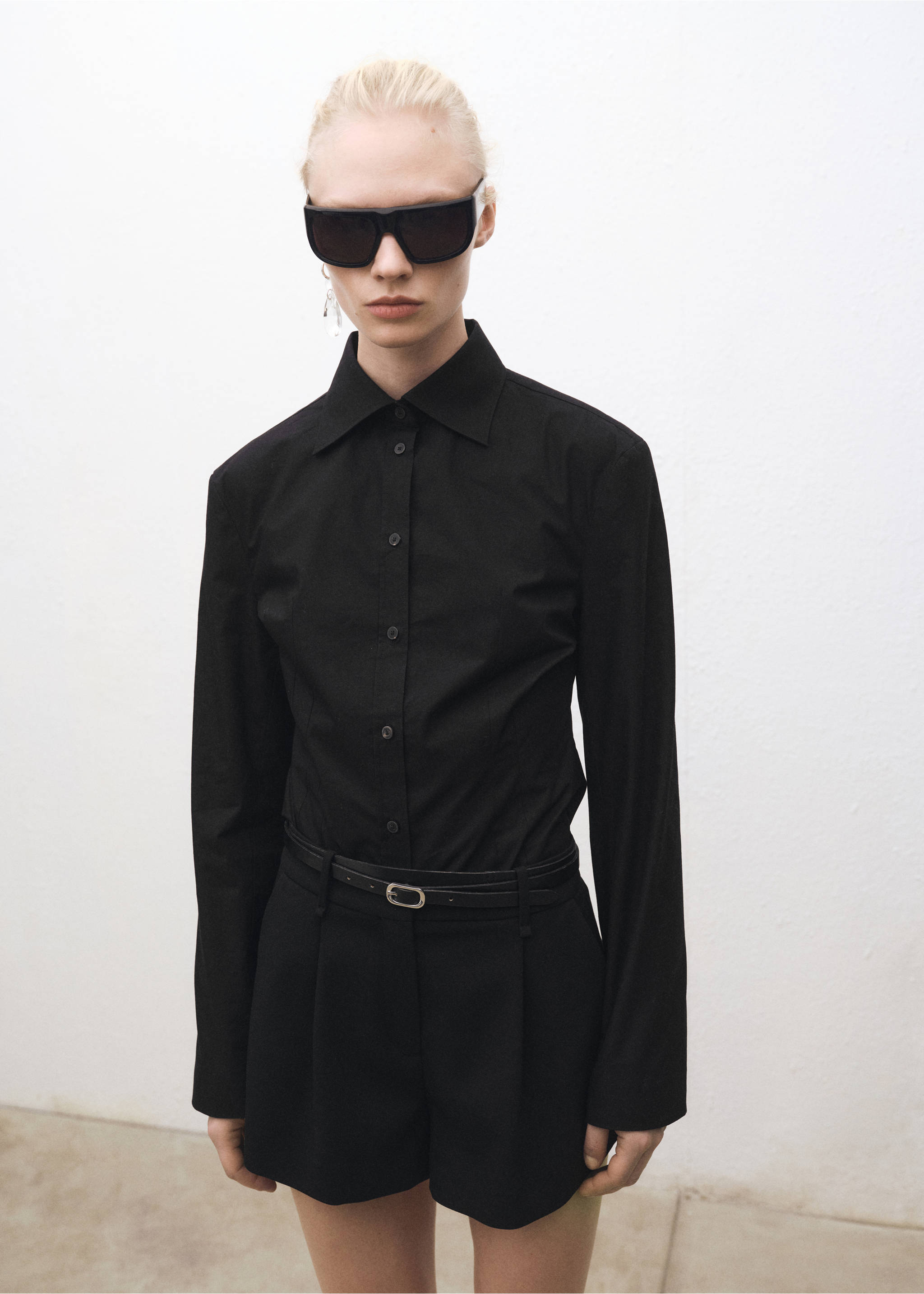 Suit shorts with pleat detail - Medium plane, Black. Ref: 87034420-00.