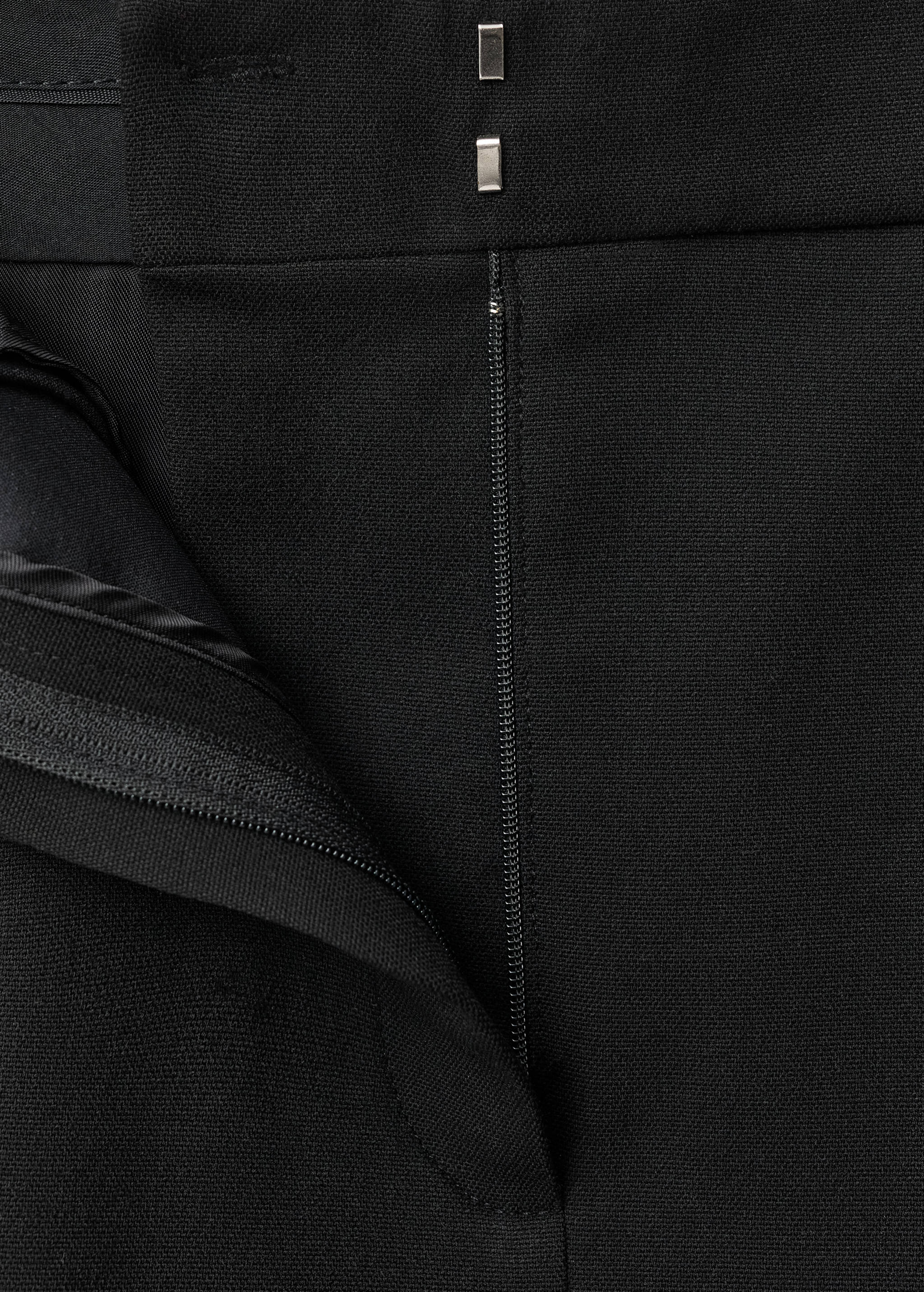 Suit shorts with pleat detail - Details of the article 8