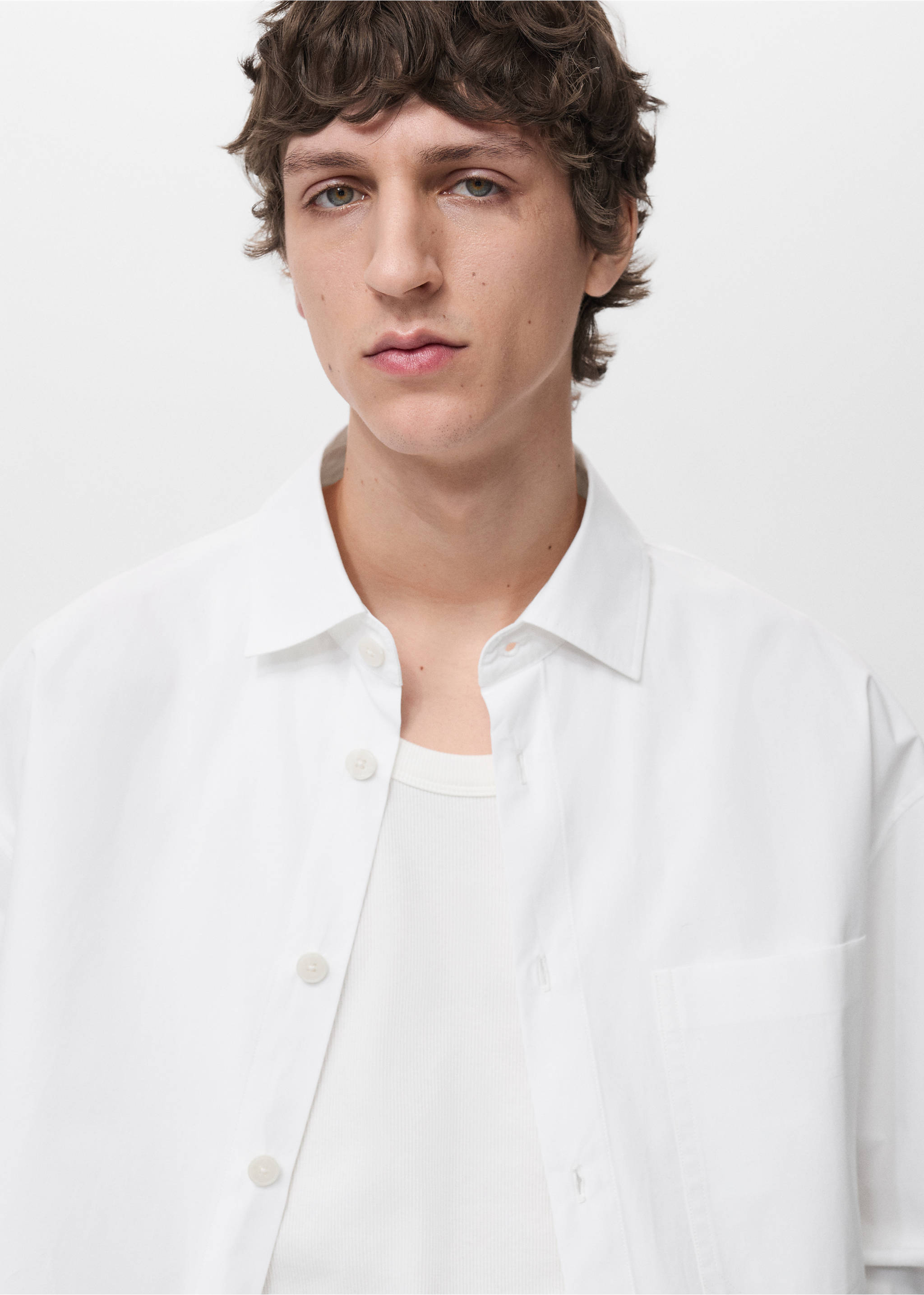 100% cotton relaxed-fit shirt - Details of the article 1, White. Ref: 87034424-00.