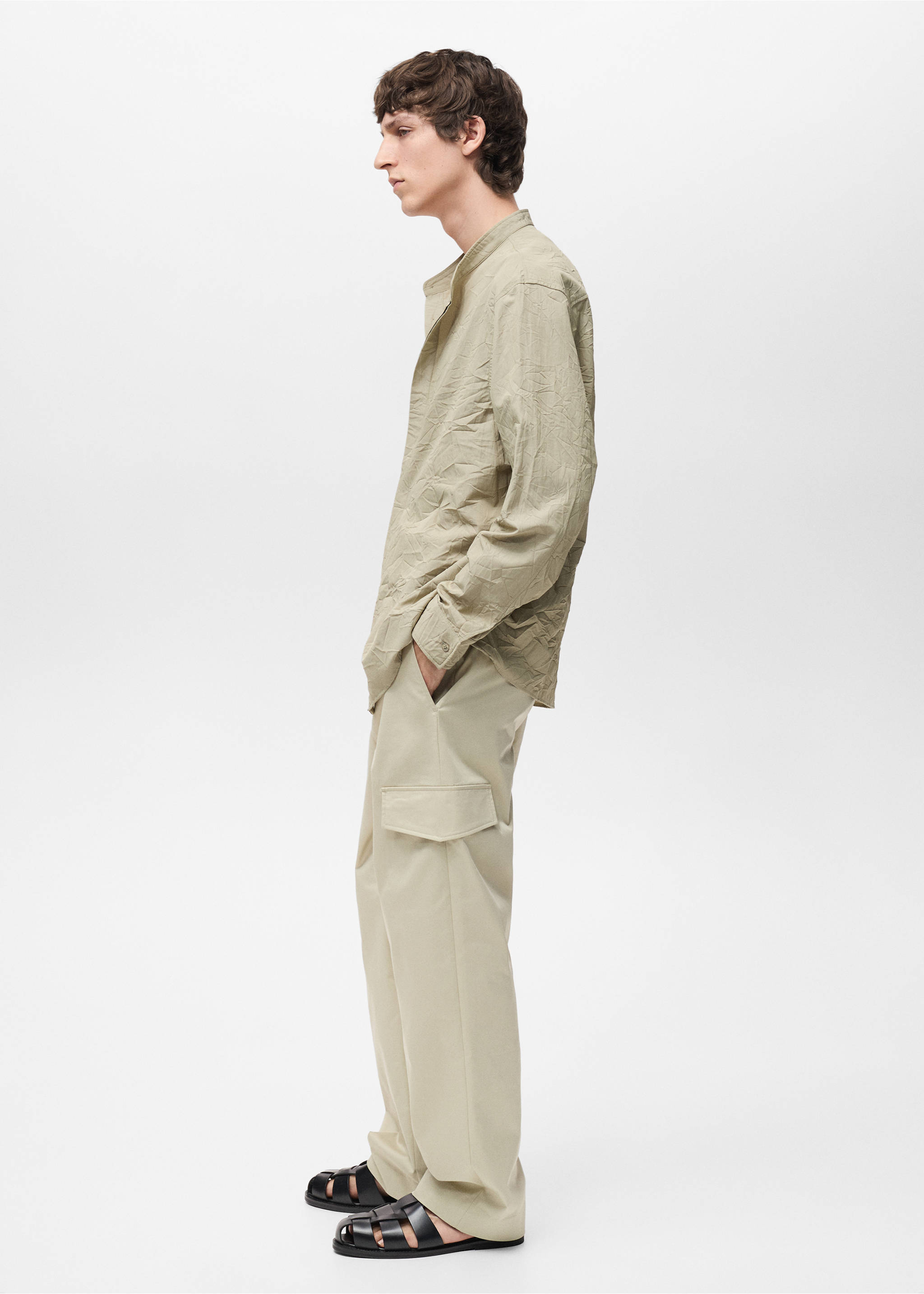 Crew-neck shirt with creased effect - Details of the article 2, Pastel Green. Ref: 87034425-00.