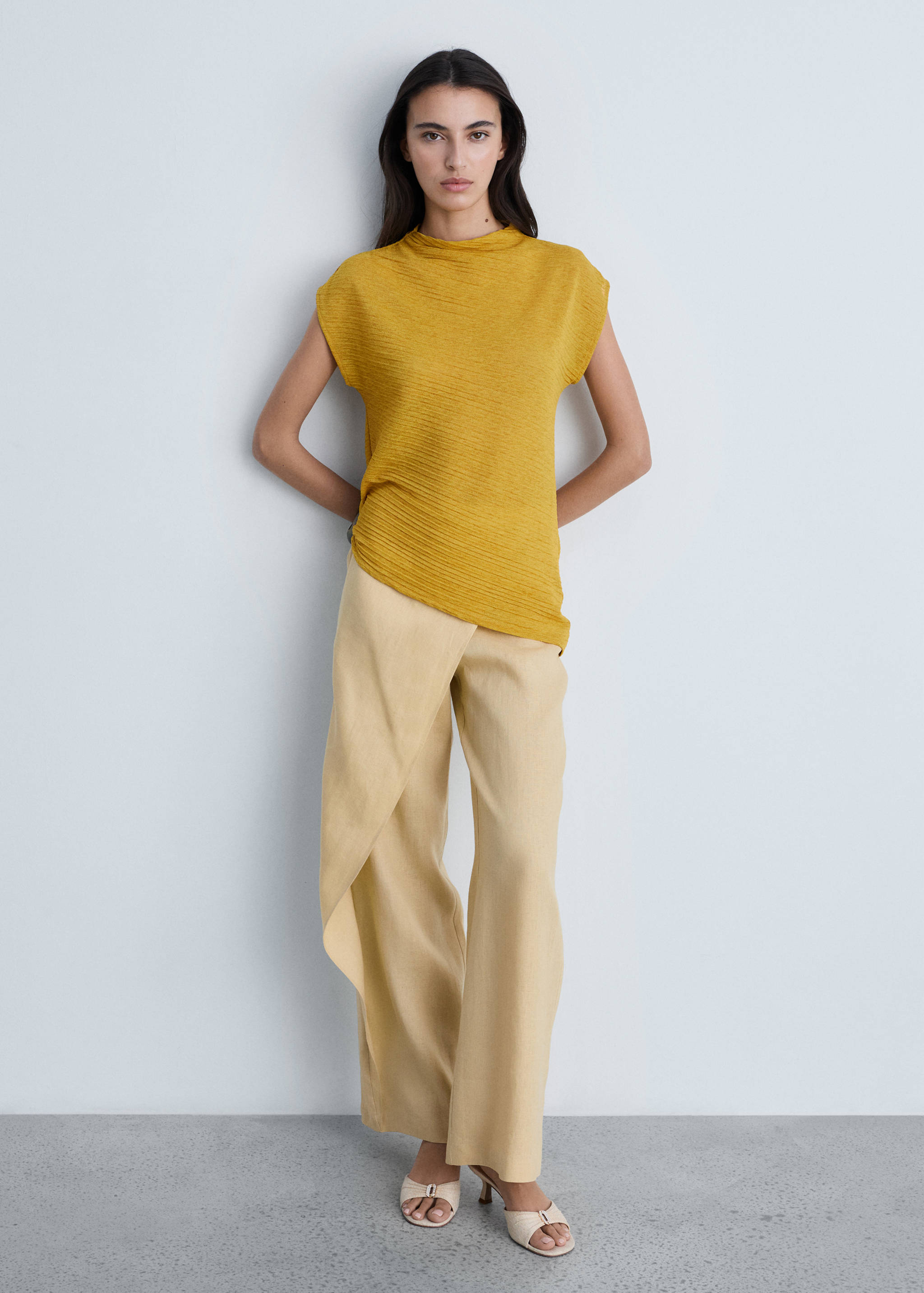 Linen crossover trousers - General plane