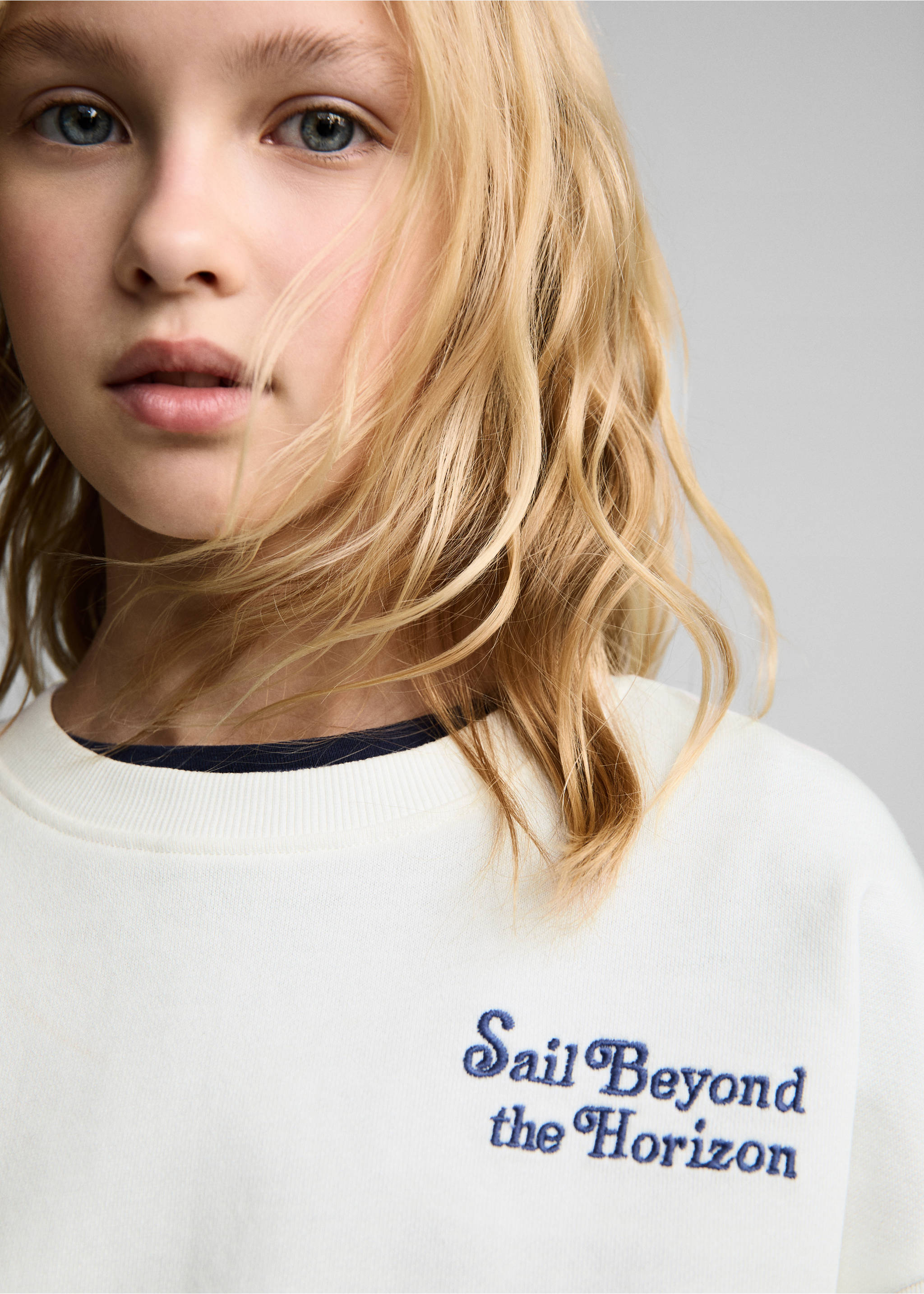 Sudadera algodón mensaje - Detalle del artículo 1, Blanco roto. Ref: 87034793-00.