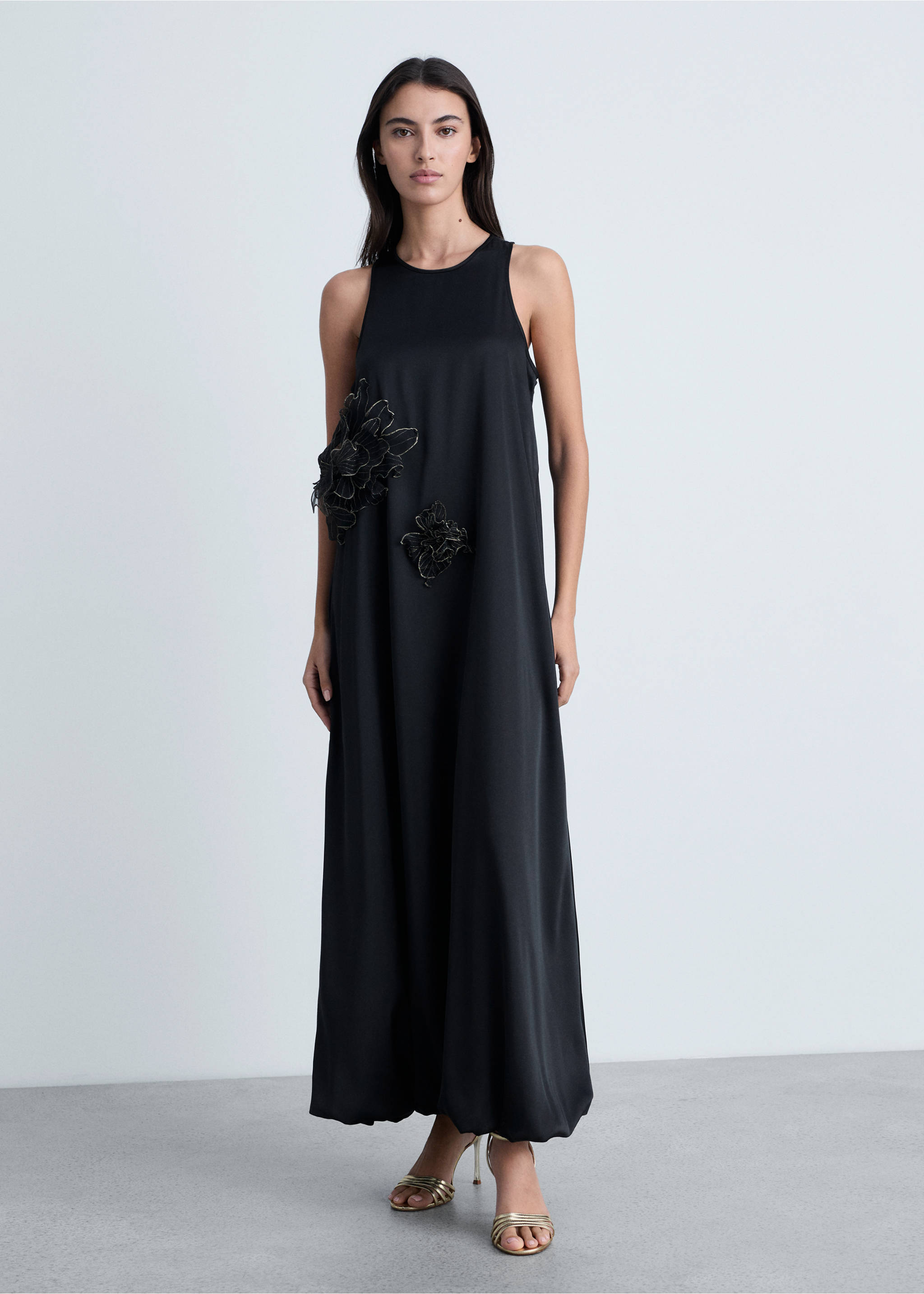 Robe satinée maxi-fleur - Plan général, Noir. Ref: 87034798-00.