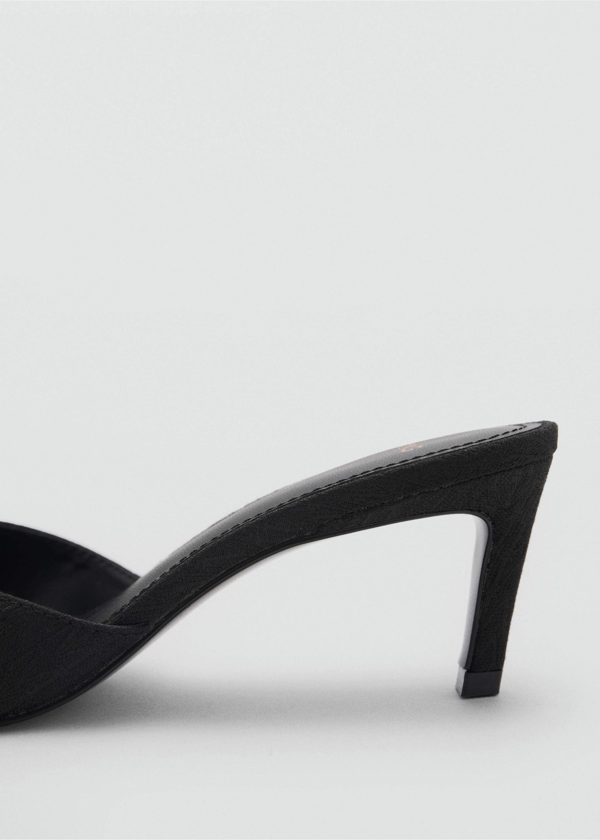 Högklackade sandaler med metalldetalj - Detaljer om artikeln 1, Svart. Ref: 87034804-00.