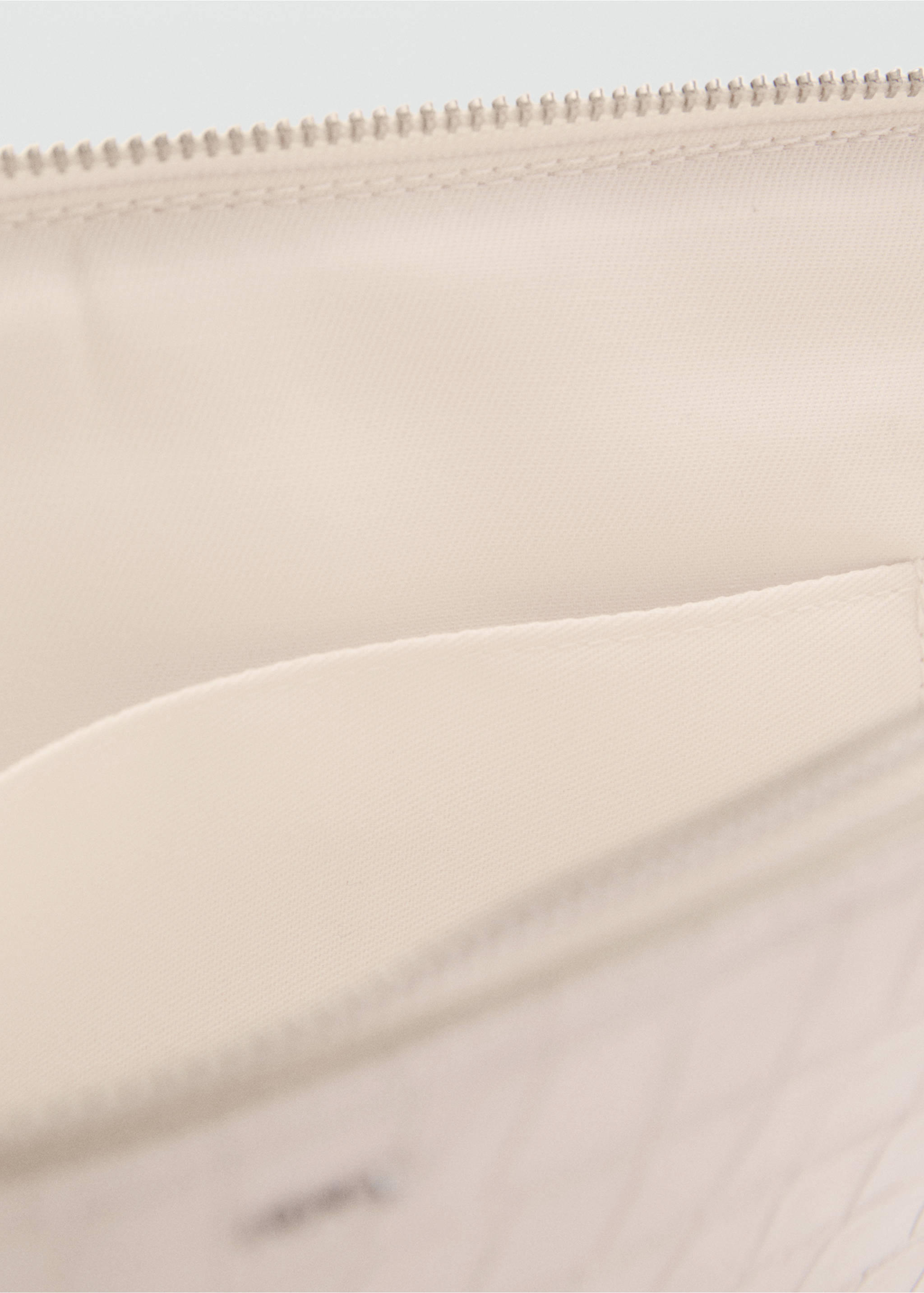 Funda portàtil efecte pell coco - Detall de l'article 1, Blanc trencat. Ref: 87034810-00.