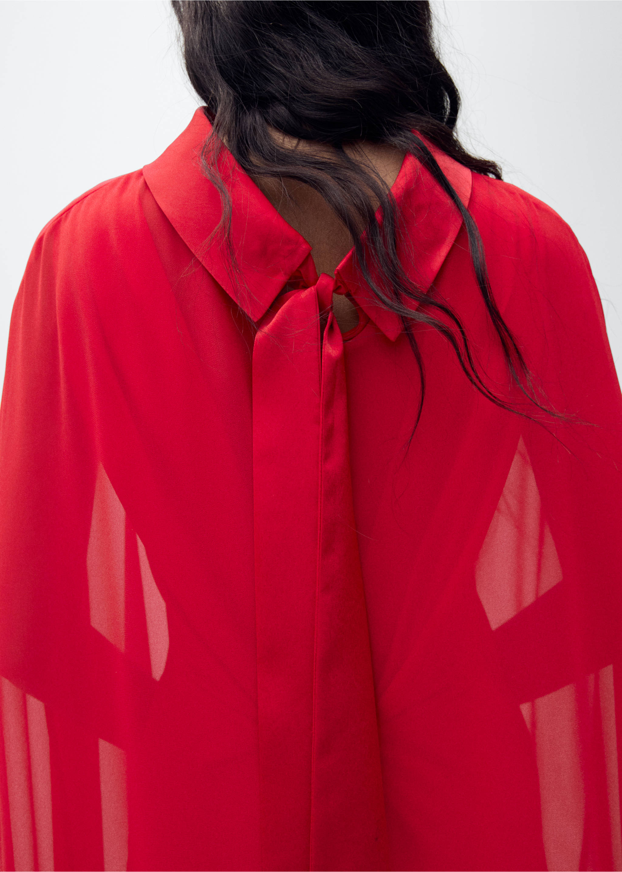 Capa larga lazada - Detalle del artículo 6, Rojo. Ref: 87035726-00.